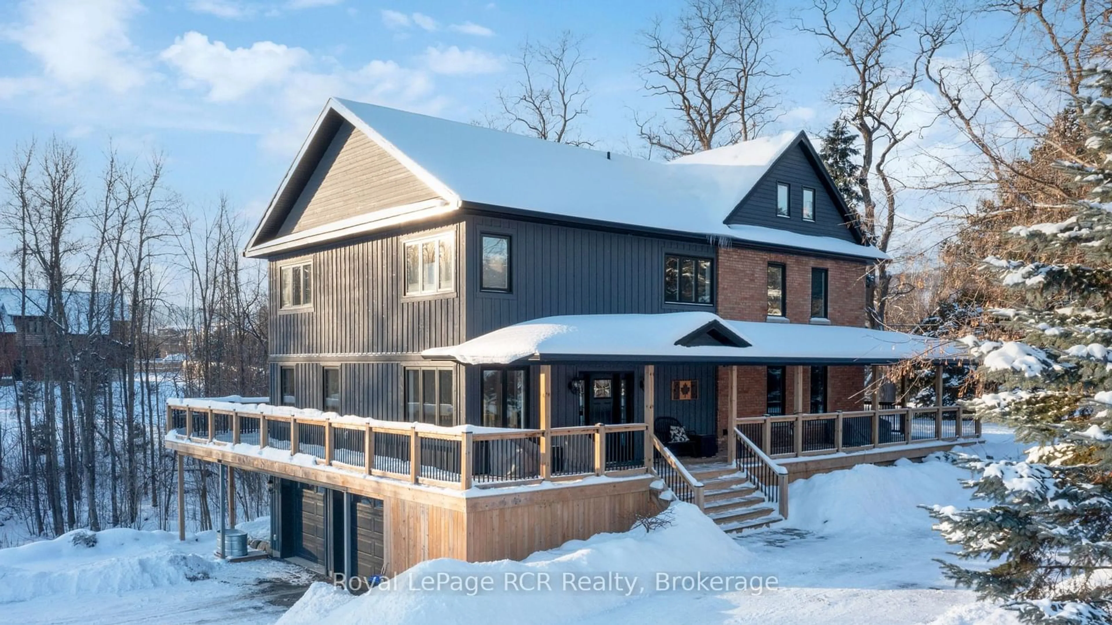 Home with brick exterior material, building for 3 Holly Crt, Collingwood Ontario L9Y 5G5