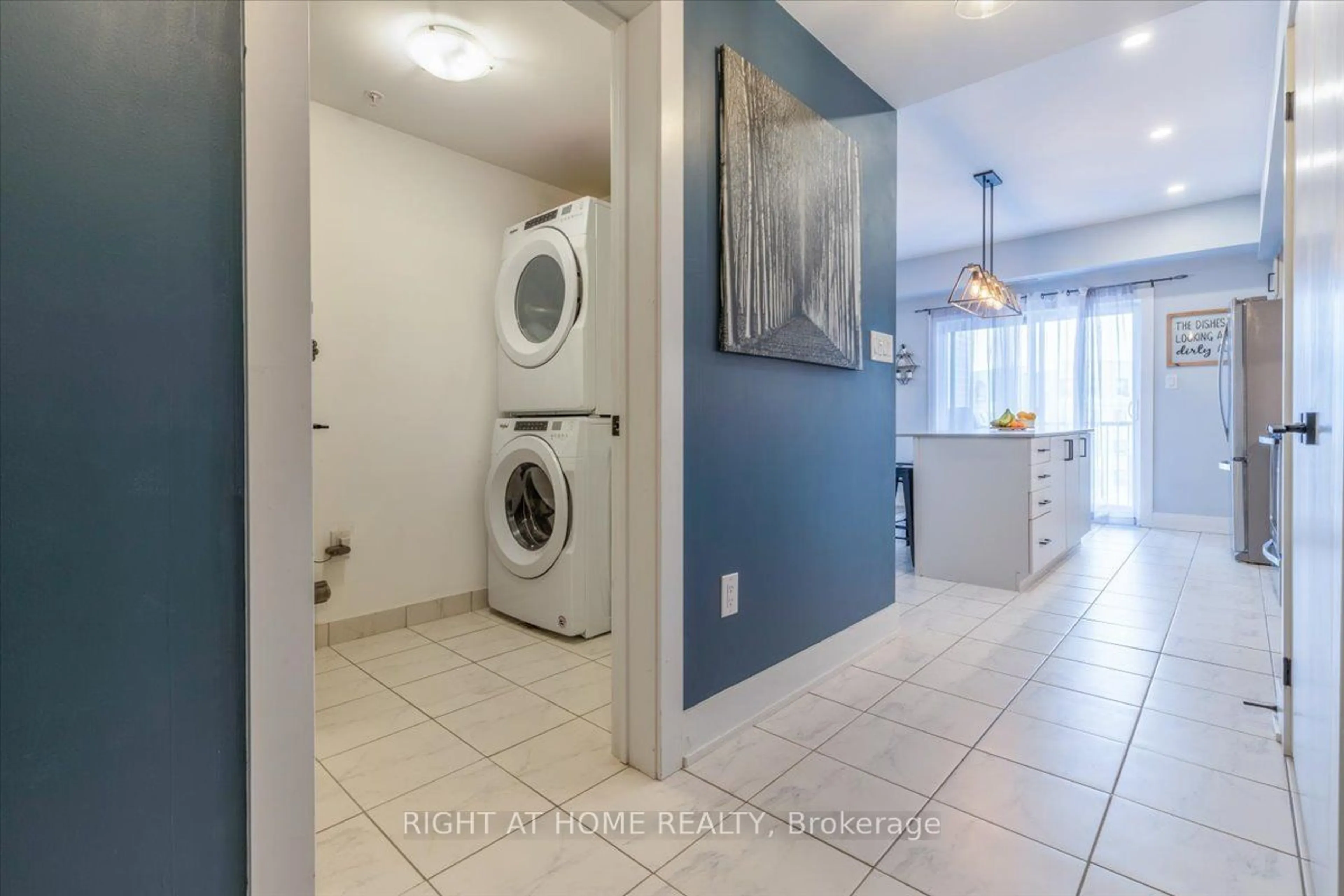 Laundry room for 5 Chef Lane #413, Barrie Ontario L9J 0J8