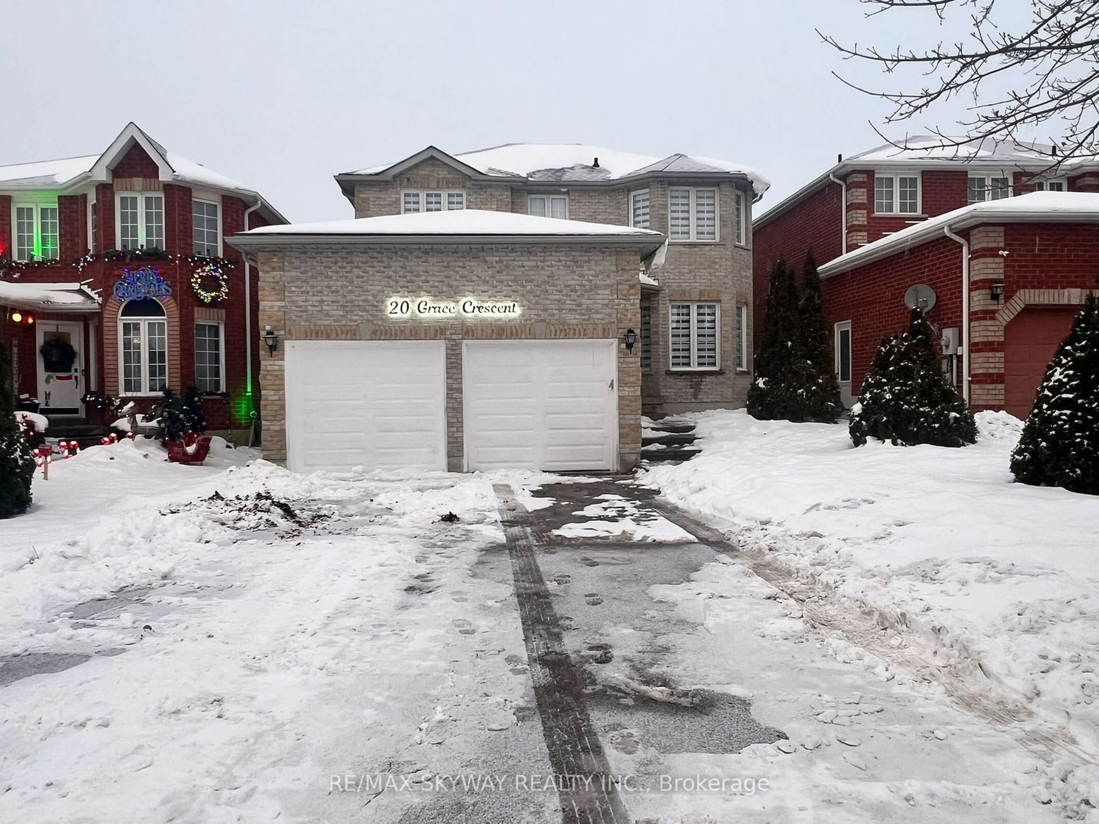 A pic from outside/outdoor area/front of a property/back of a property/a pic from drone, street for 20 Grace Cres, Barrie Ontario L4N 9S8