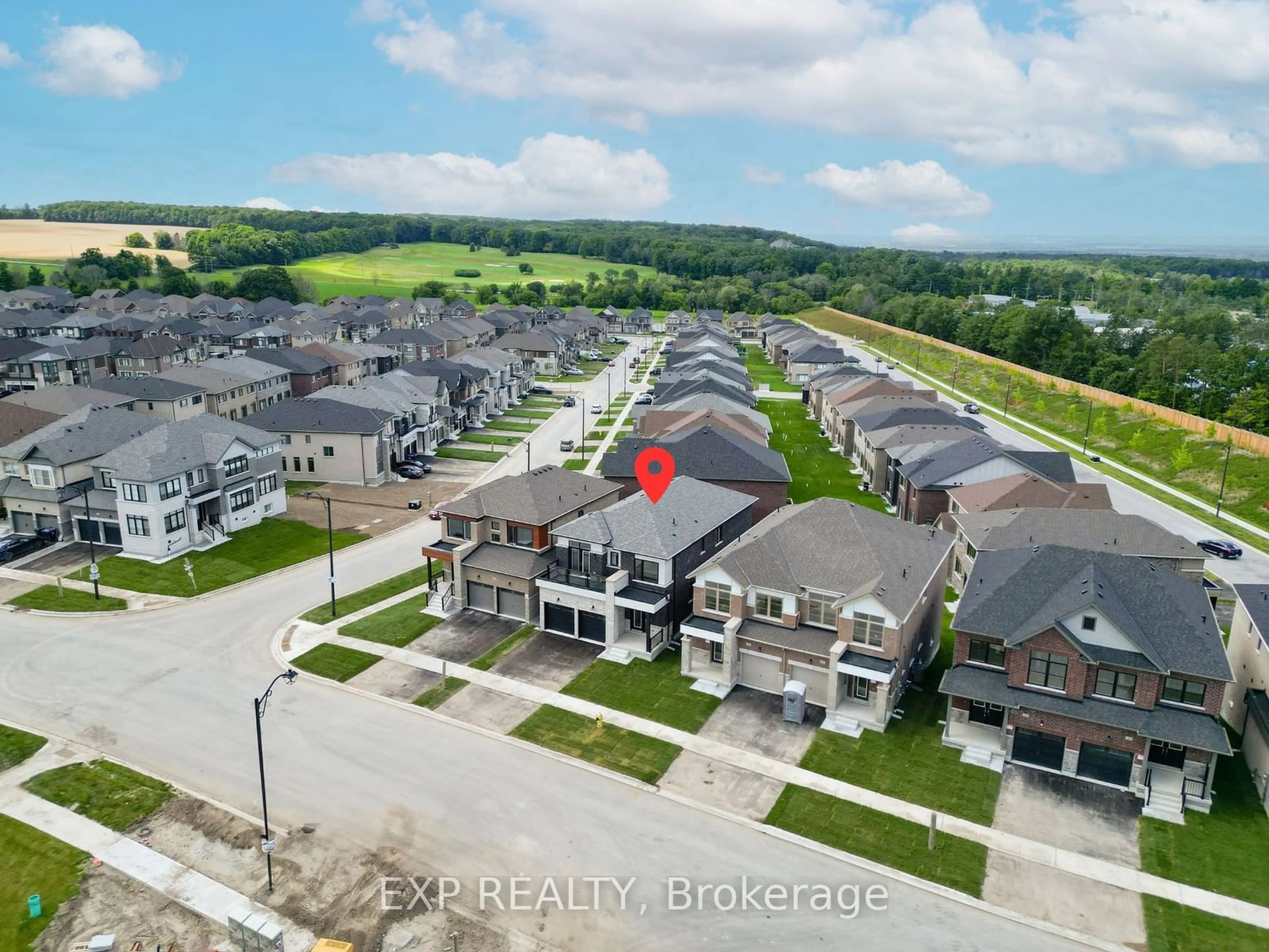 A pic from outside/outdoor area/front of a property/back of a property/a pic from drone, unknown for 56 Bearberry Rd, Springwater Ontario L0L 1Y3