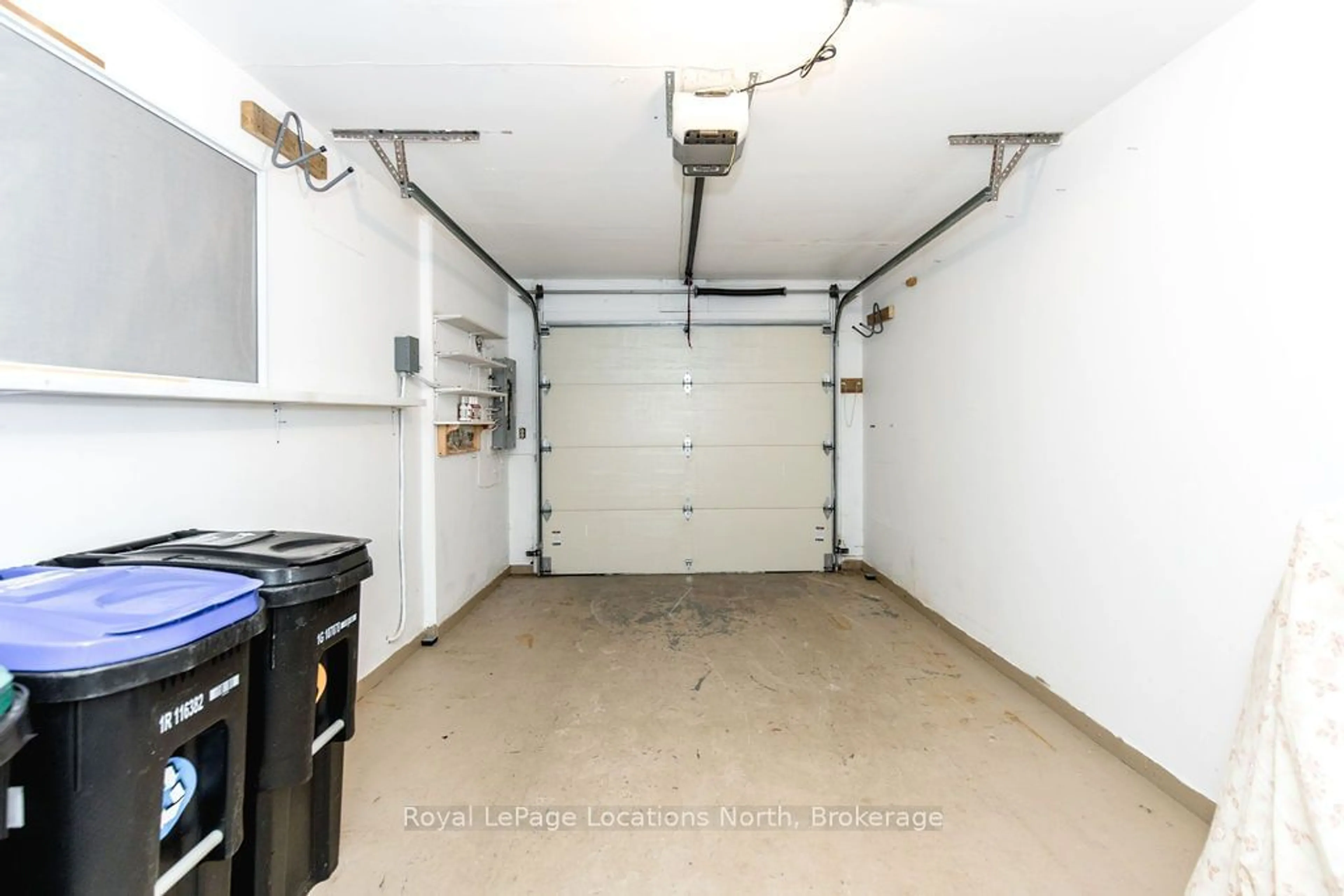 Indoor garage for 4 BECK Blvd #6, Penetanguishene Ontario L9M 2H3