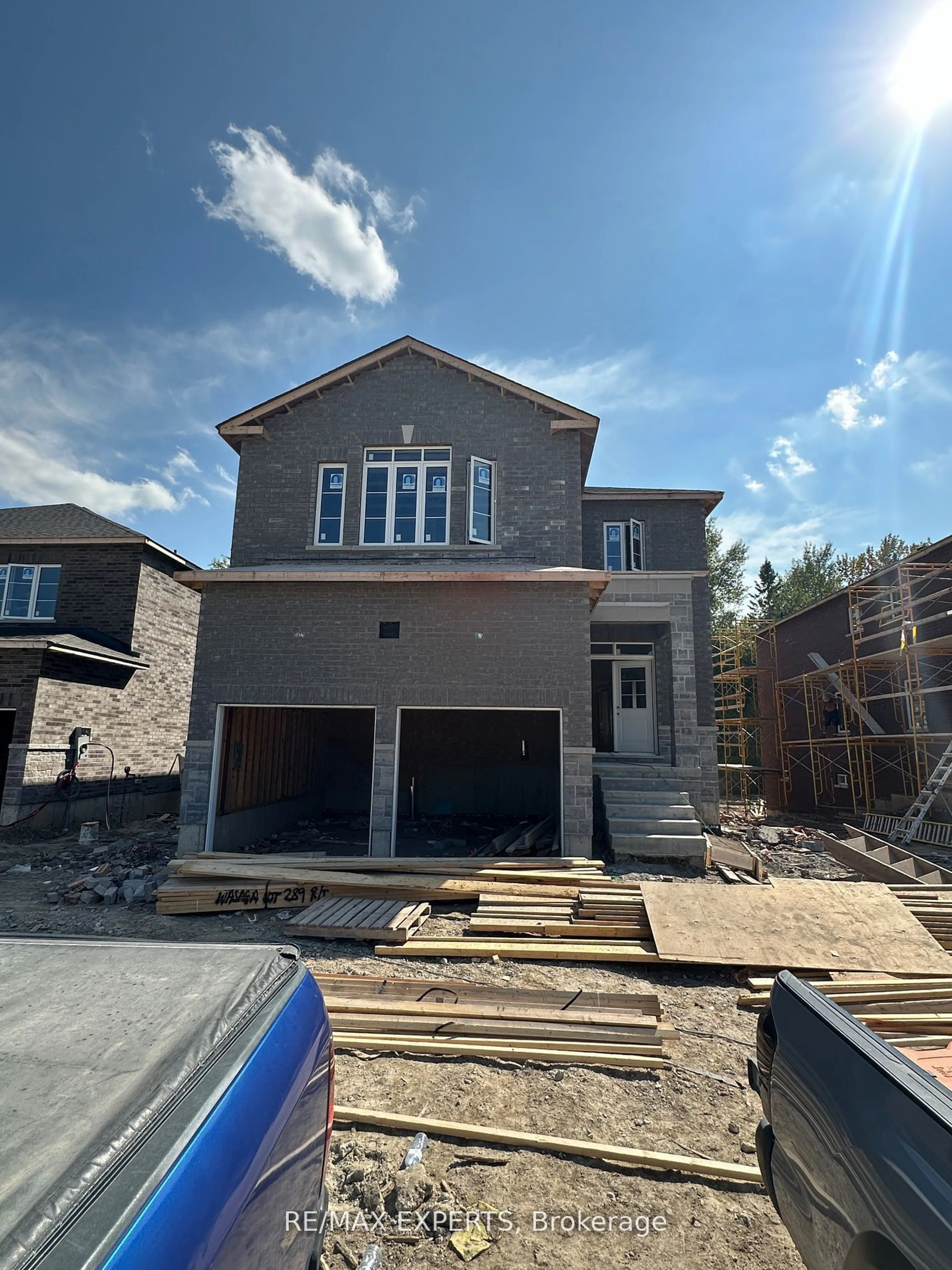 Home with brick exterior material, building for 3 Misty Ridge Rd, Wasaga Beach Ontario L0M 1S0