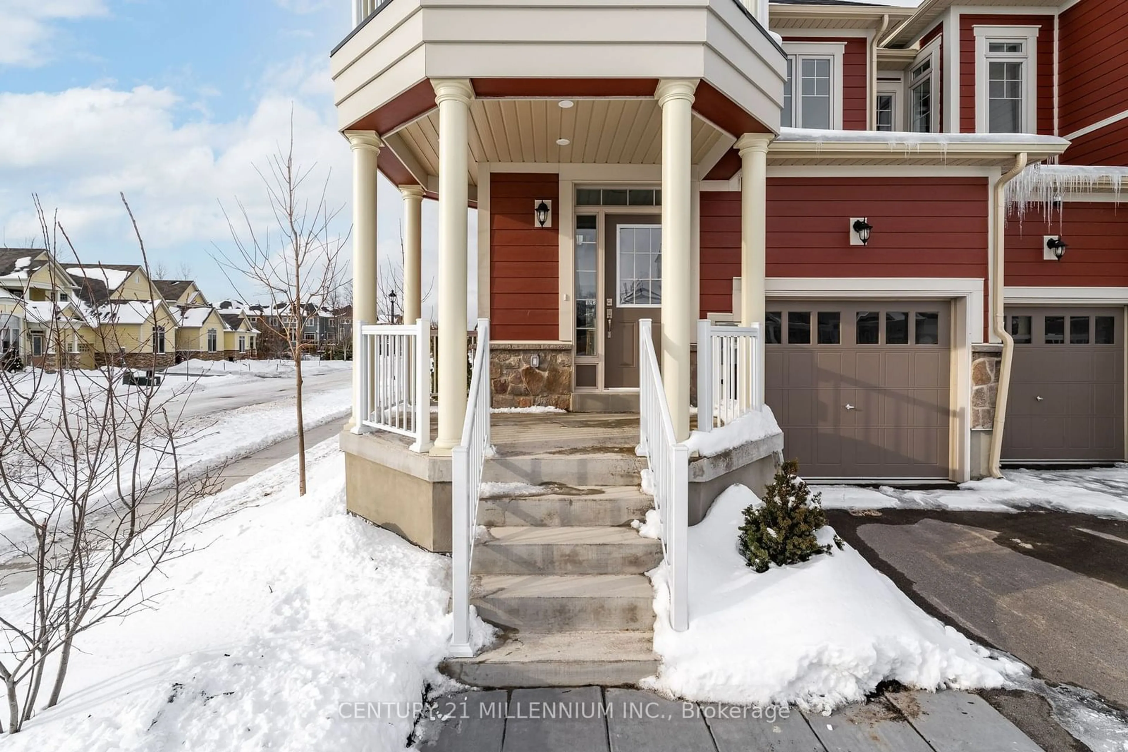 Indoor entryway for 42 Little River Crossing, Wasaga Beach Ontario L9Z 0J9