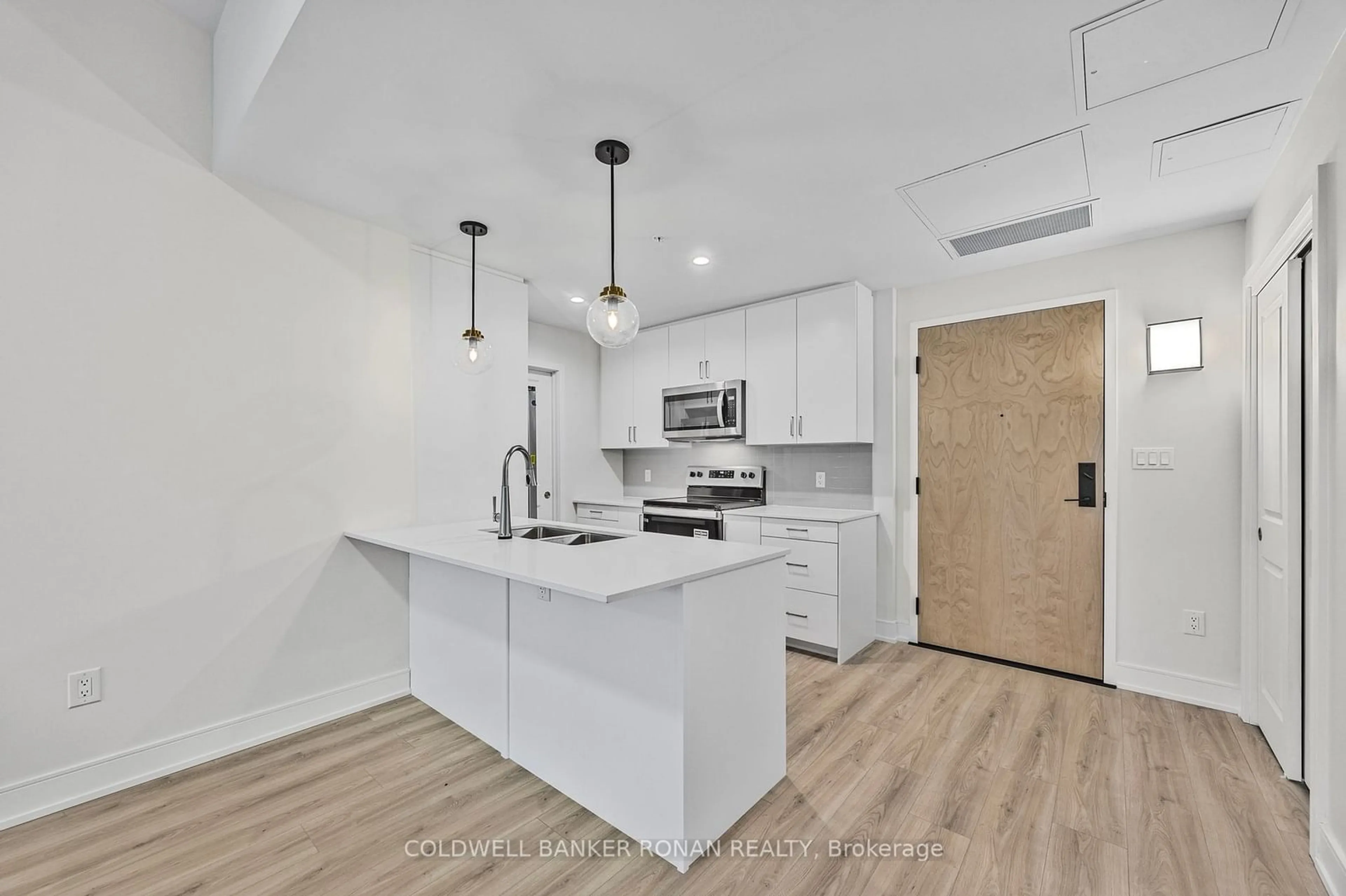 Open concept kitchen, unknown for 121 Mary St #316, Clearview Ontario L0M 1G0