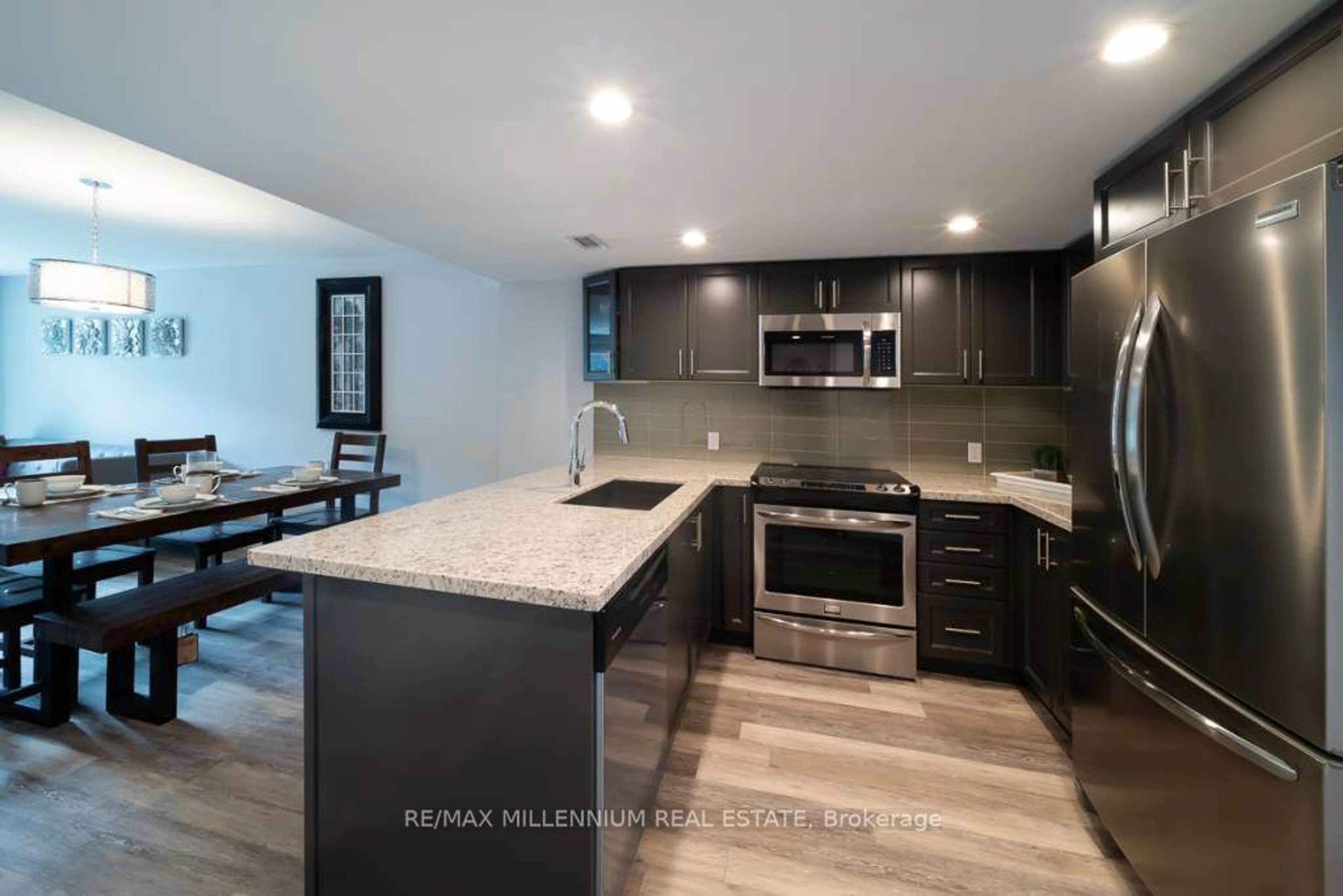 Open concept kitchen, unknown for 1101 Horseshoe Valley Rd #8, Oro-Medonte Ontario L4M 4Y8