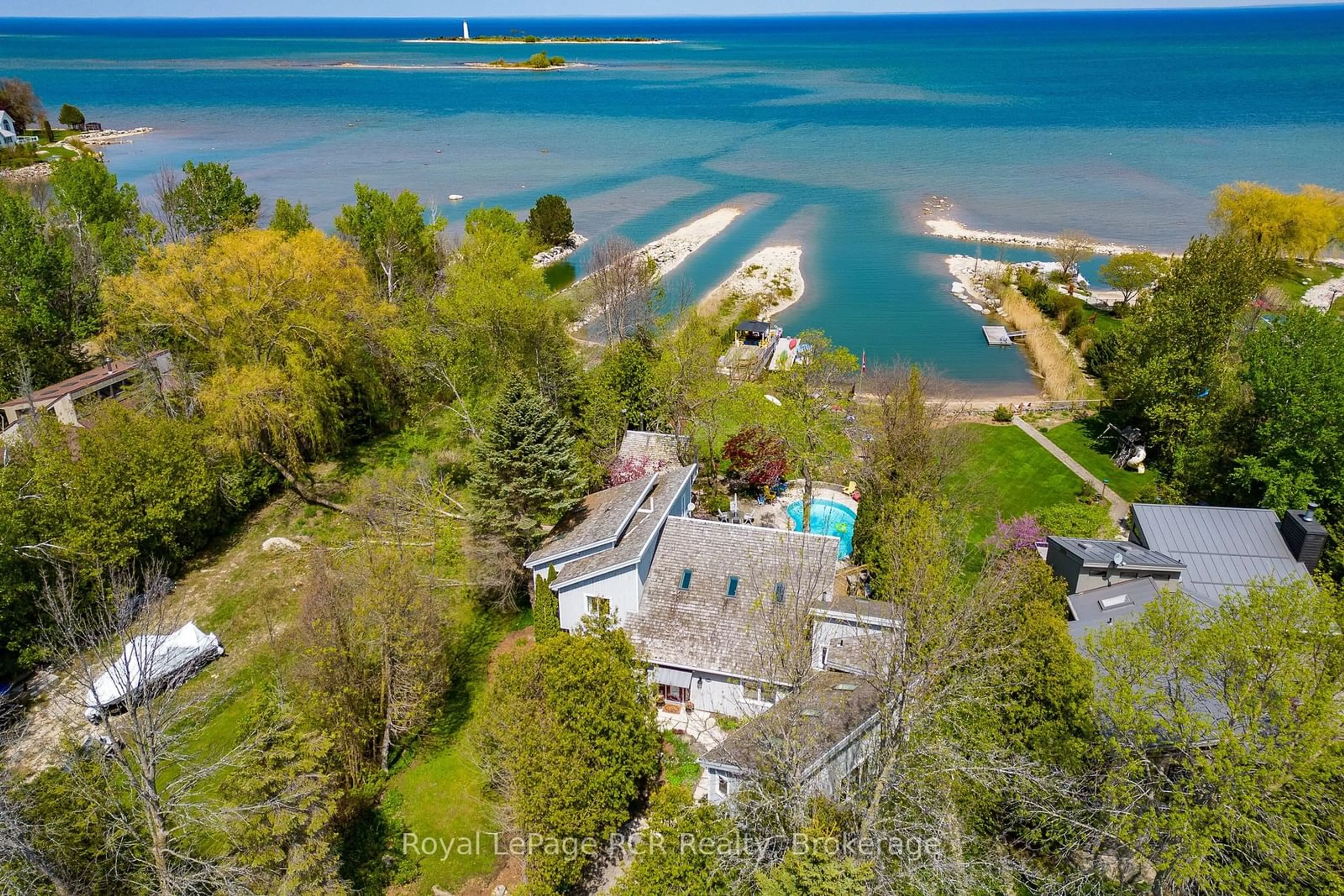 A pic from outside/outdoor area/front of a property/back of a property/a pic from drone, water/lake/river/ocean view for 160 Princeton Shores Blvd, Collingwood Ontario L9Y 5C9