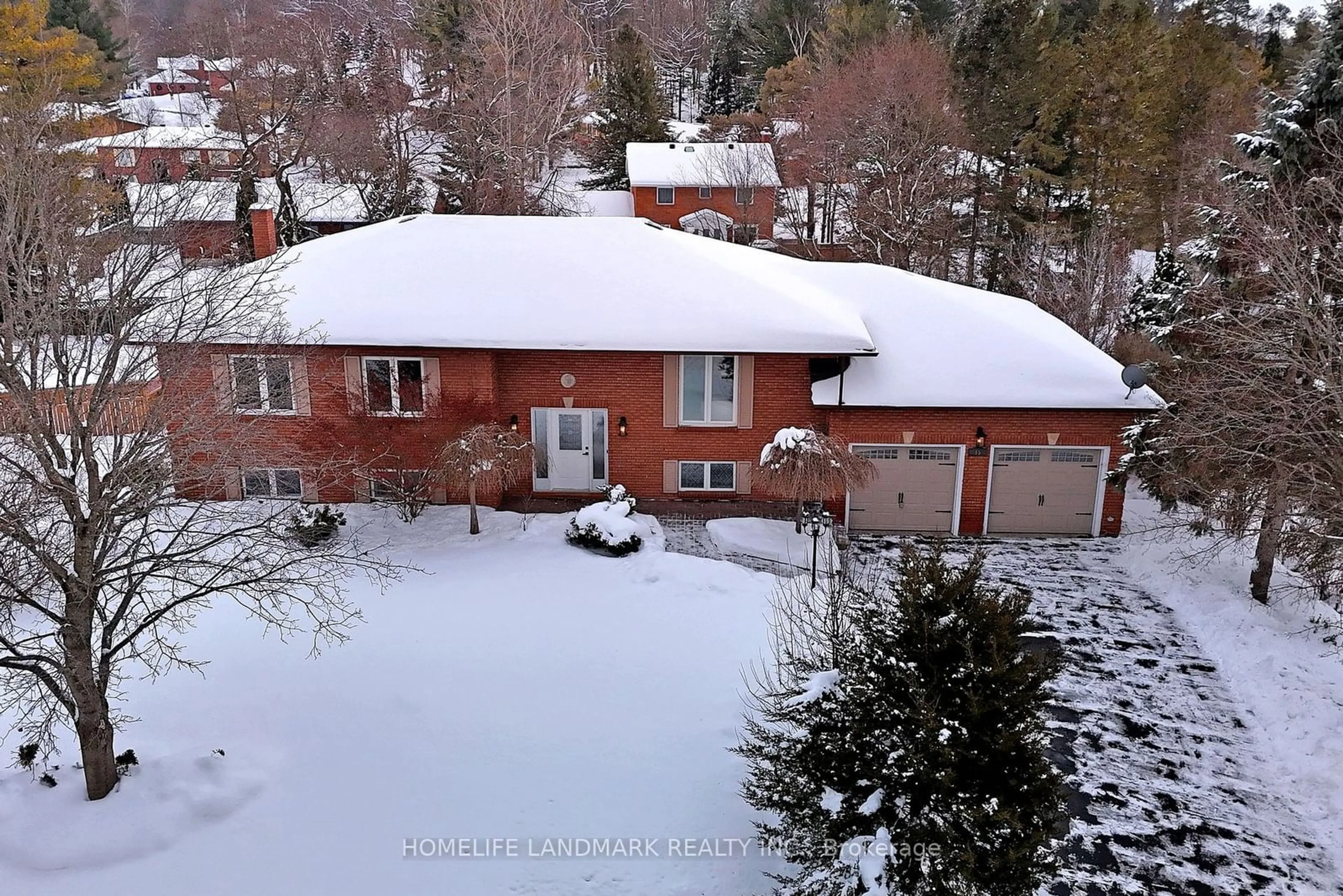 A pic from outside/outdoor area/front of a property/back of a property/a pic from drone, street for 15 Pooles Rd, Springwater Ontario L9X 0P5