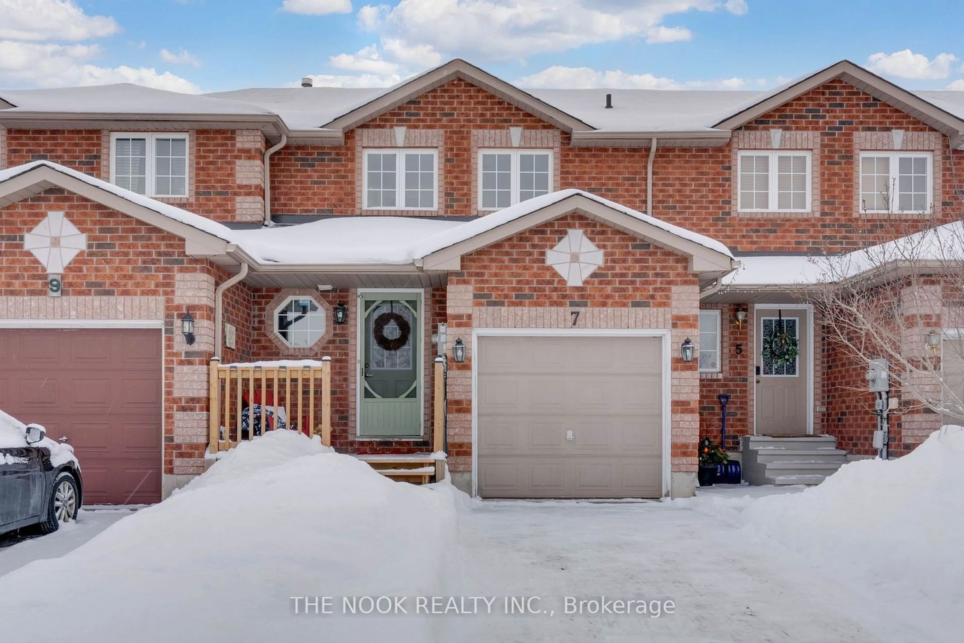 Home with brick exterior material, street for 7 Coronation Pkwy, Barrie Ontario L4M 7J9