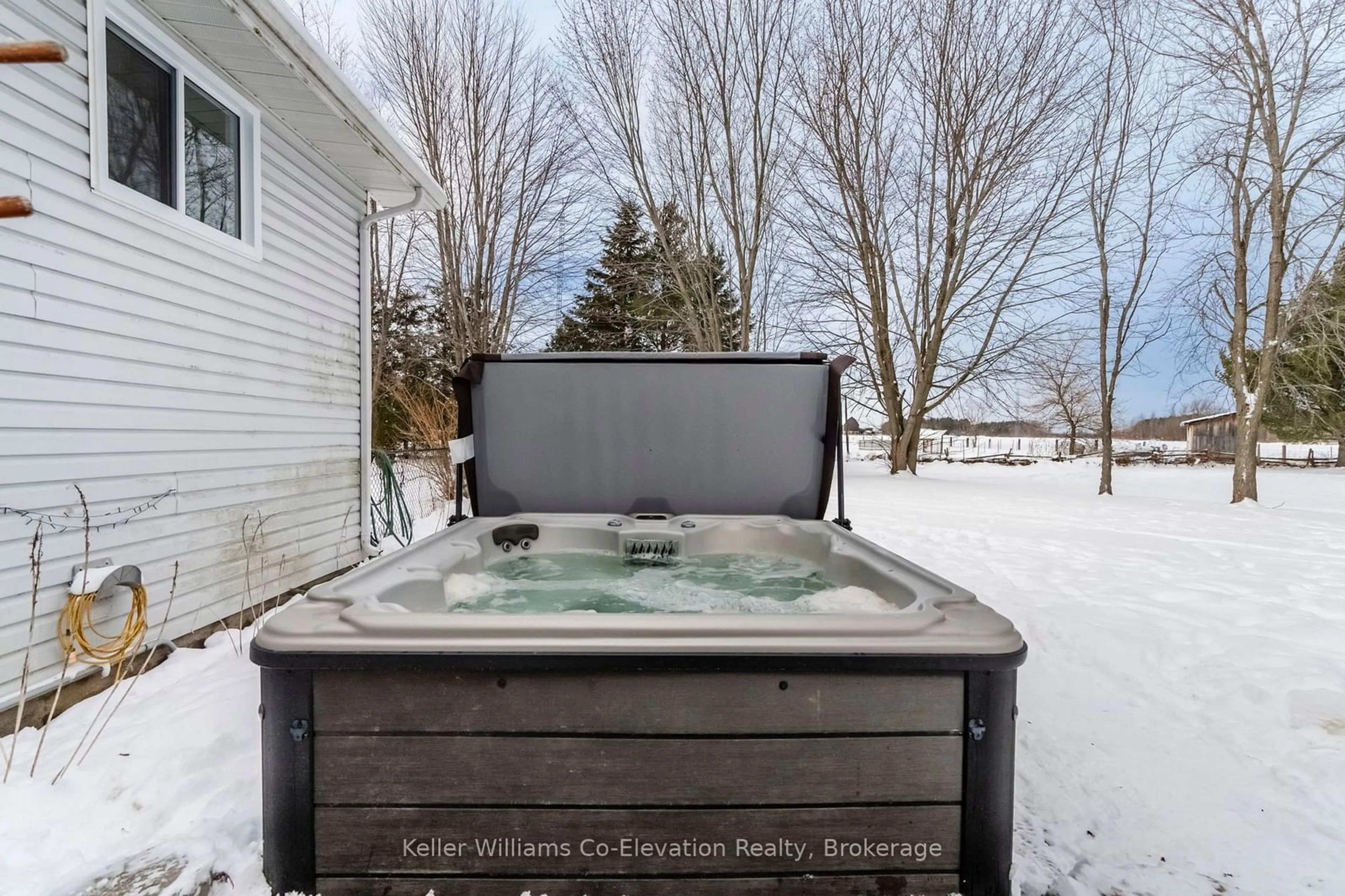 Contemporary bathroom, unknown for 169 Switzer St, Clearview Ontario L0M 1N0