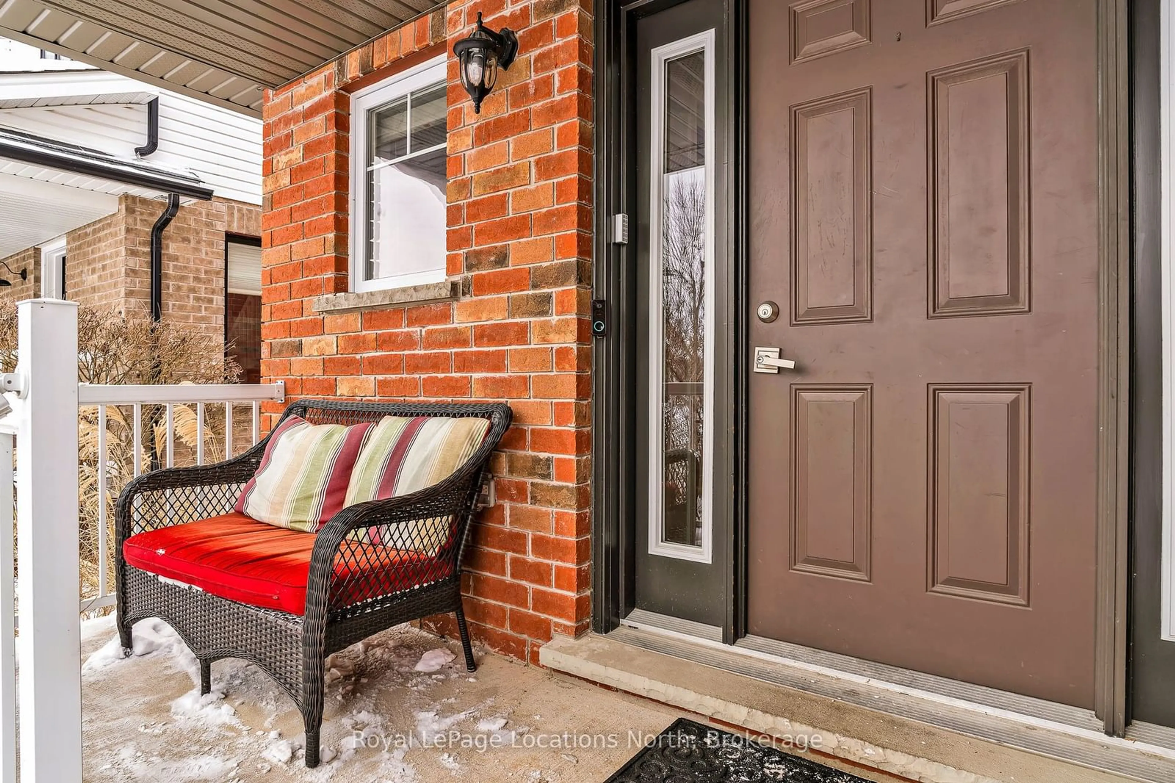 Indoor entryway for 44 Williams St, Collingwood Ontario L9Y 0C4