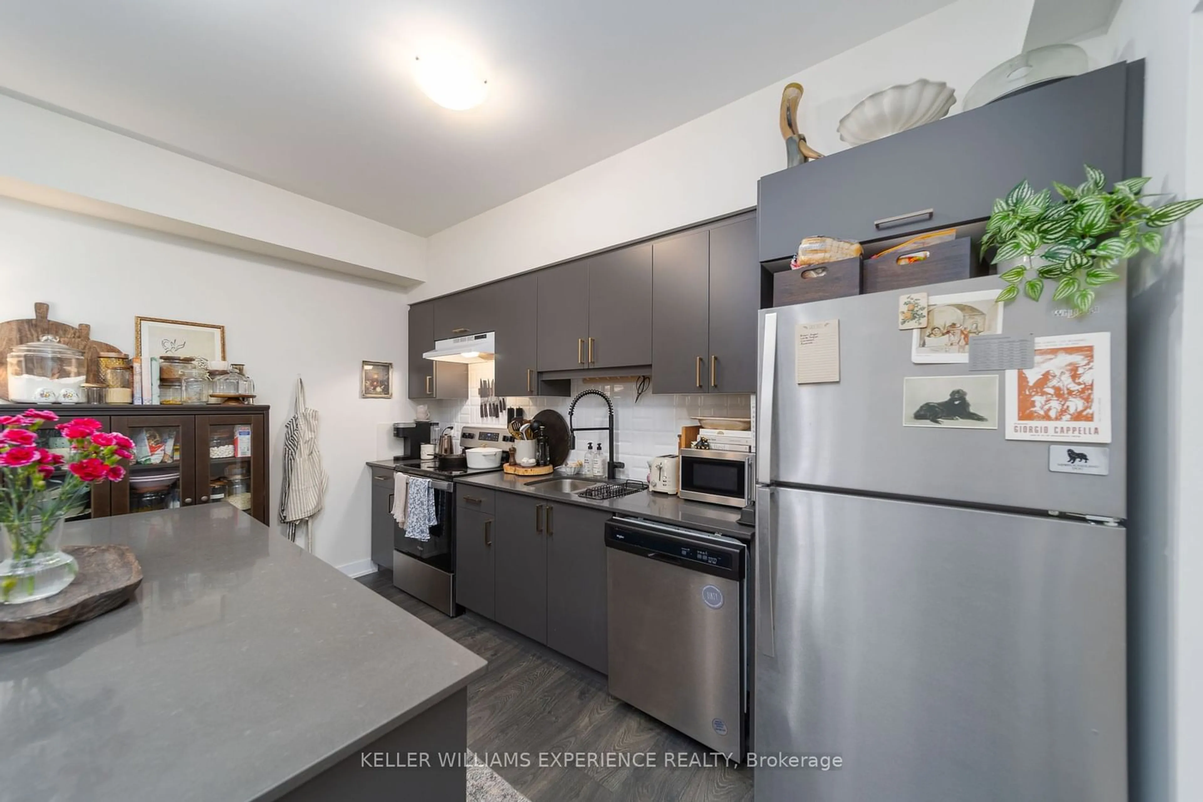 Standard kitchen, unknown for 8 Culinary Lane #103, Barrie Ontario L9J 0T2