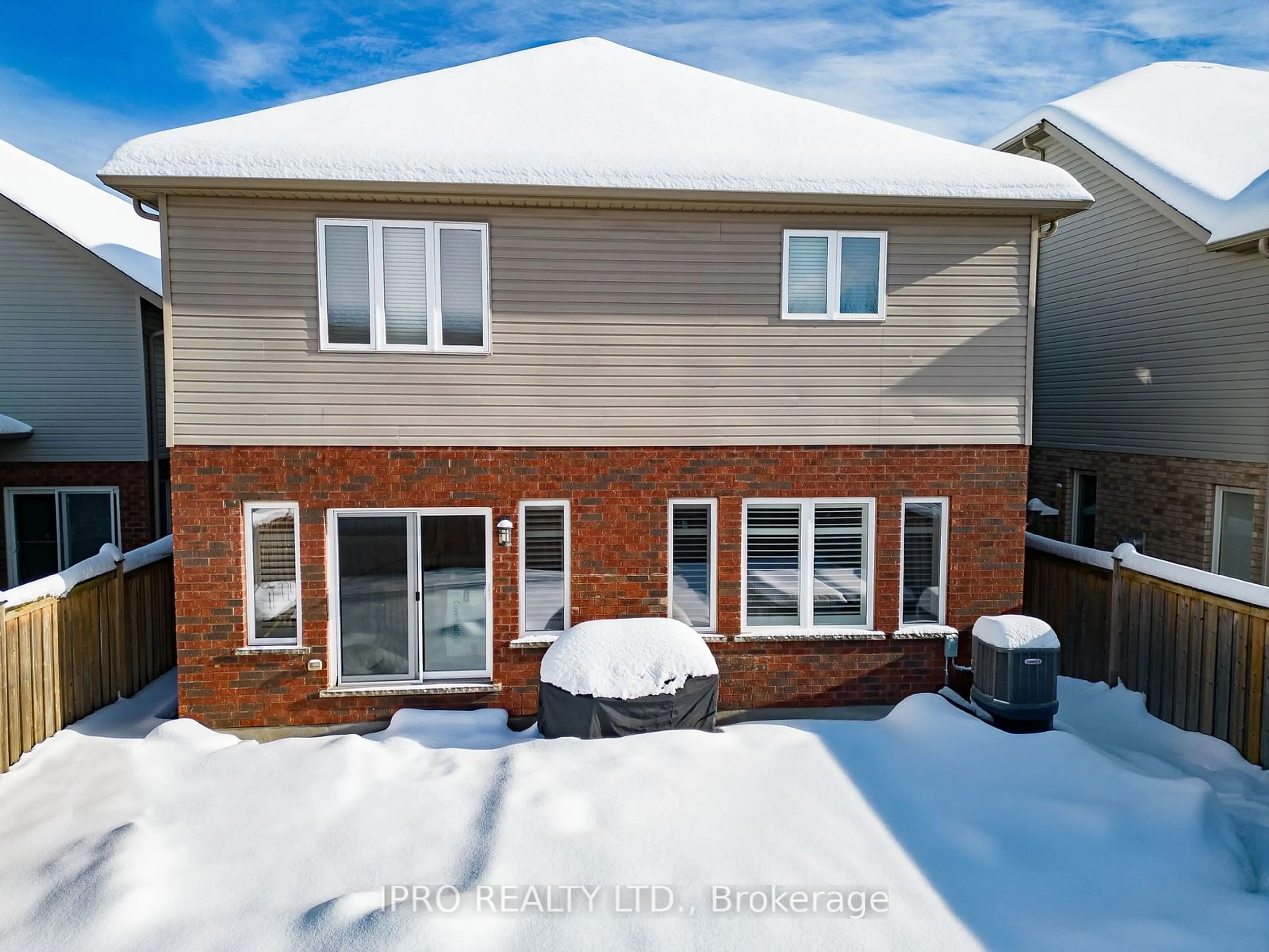 A pic from outside/outdoor area/front of a property/back of a property/a pic from drone, street for 36 Kayla Cres, Collingwood Ontario L9Y 5K8