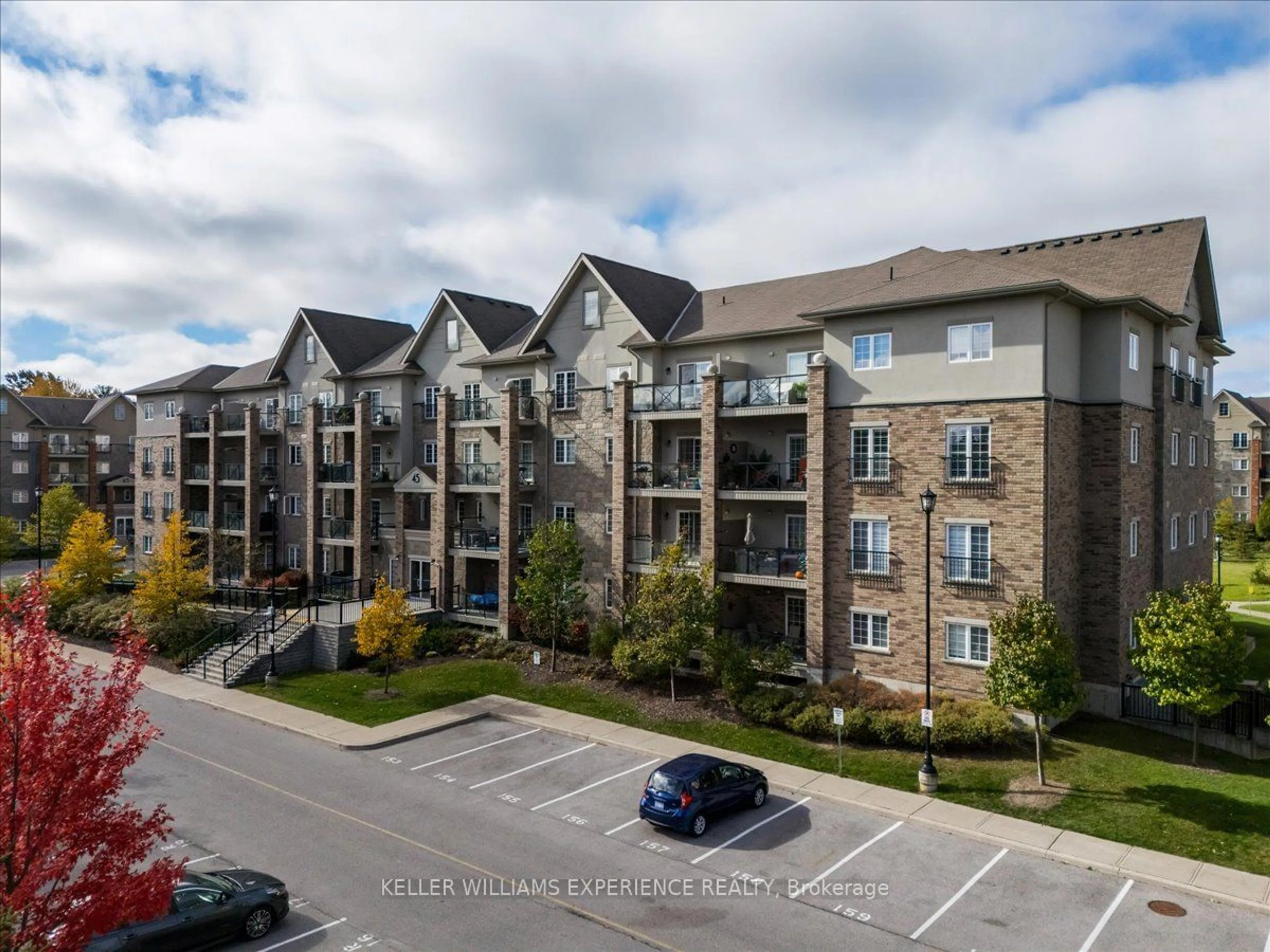 A pic from outside/outdoor area/front of a property/back of a property/a pic from drone, unknown for 45 Ferndale Dr #206, Barrie Ontario L4N 5W7