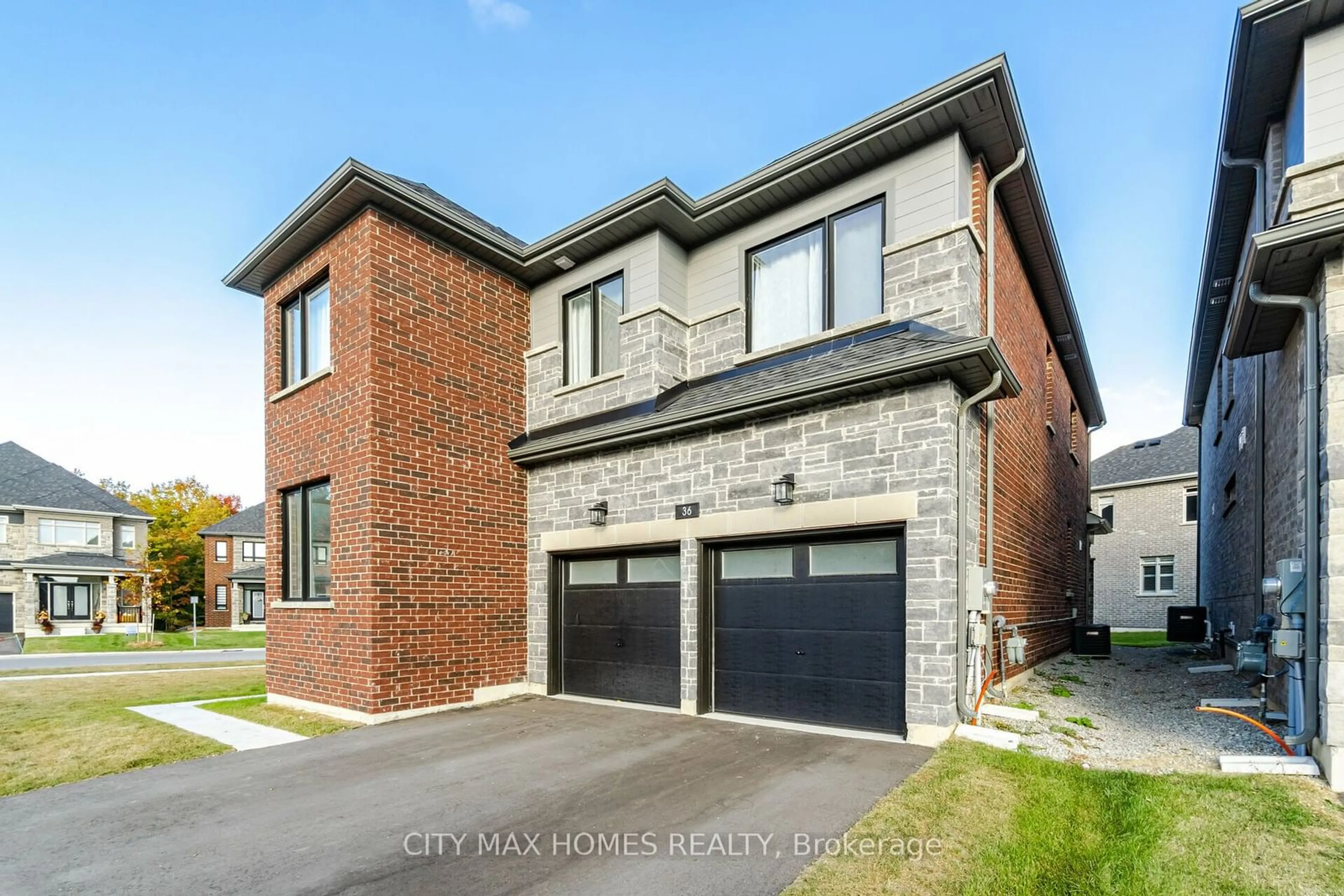 Home with brick exterior material, street for 36 Paddington Grve, Barrie Ontario L9J 0B1