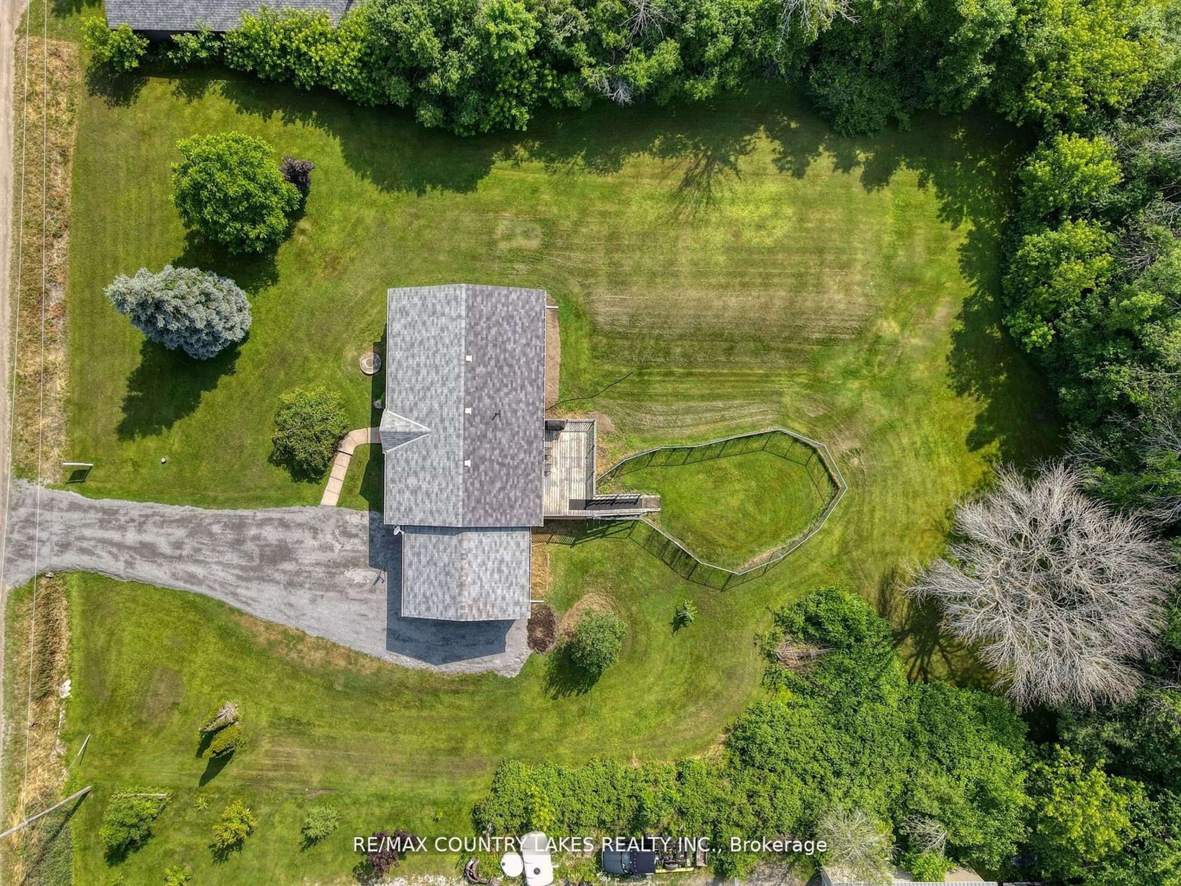 A pic from outside/outdoor area/front of a property/back of a property/a pic from drone, unknown for 2677 Concession B Rd, Ramara Ontario L0K 1B0