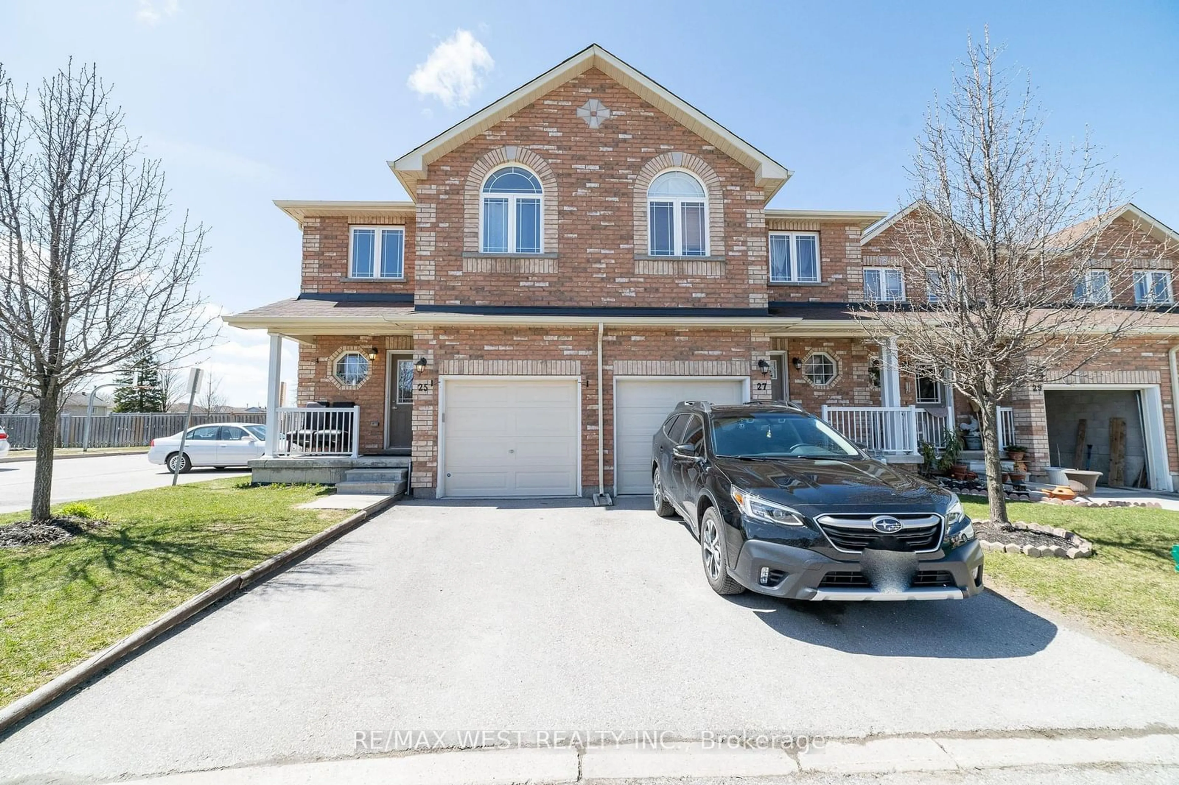 Home with brick exterior material, street for 25 Southwoods Cres #., Barrie Ontario L4N 9P8