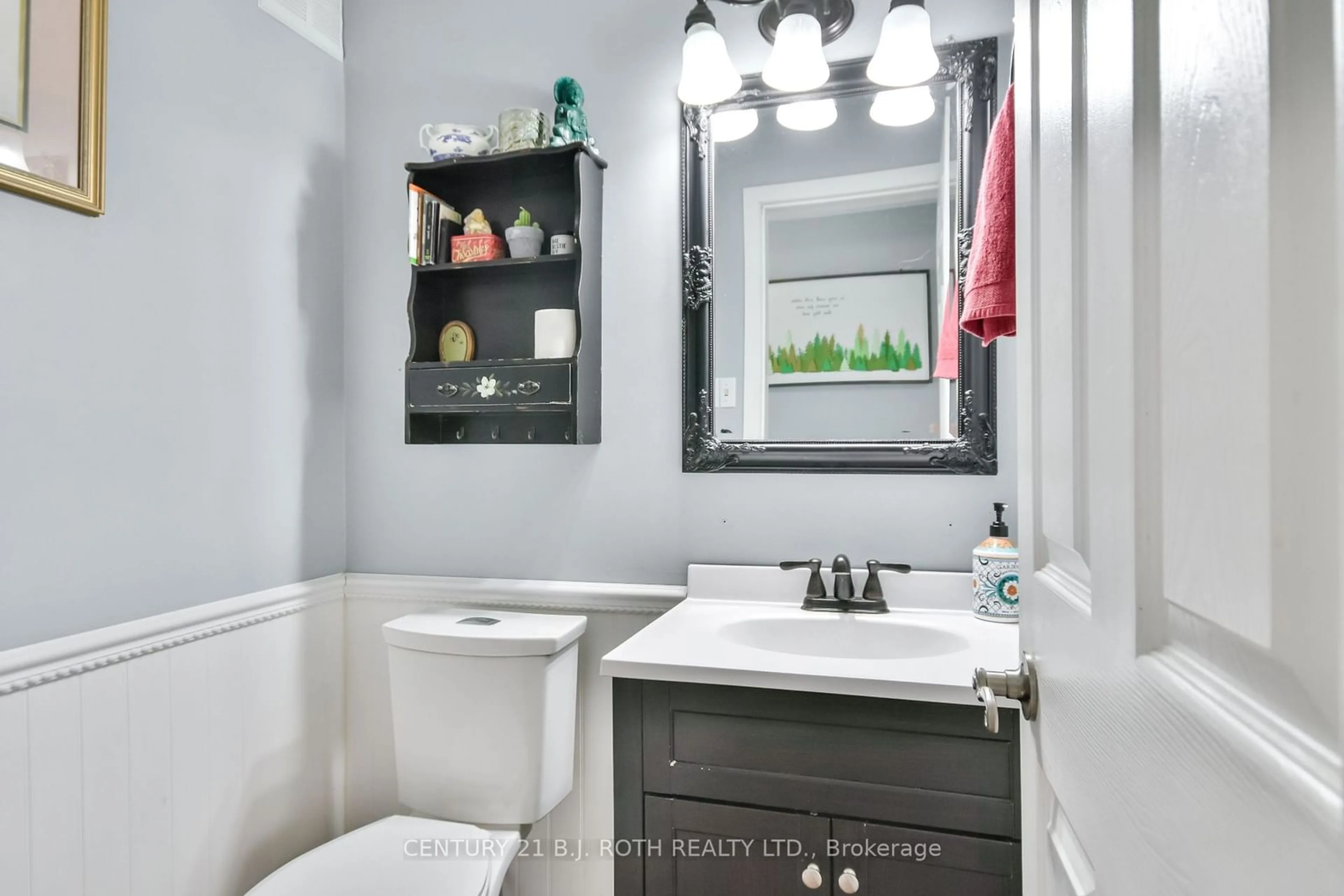 Contemporary bathroom, ceramic/tile floor for 57 Highcroft Rd, Barrie Ontario L4N 2X6