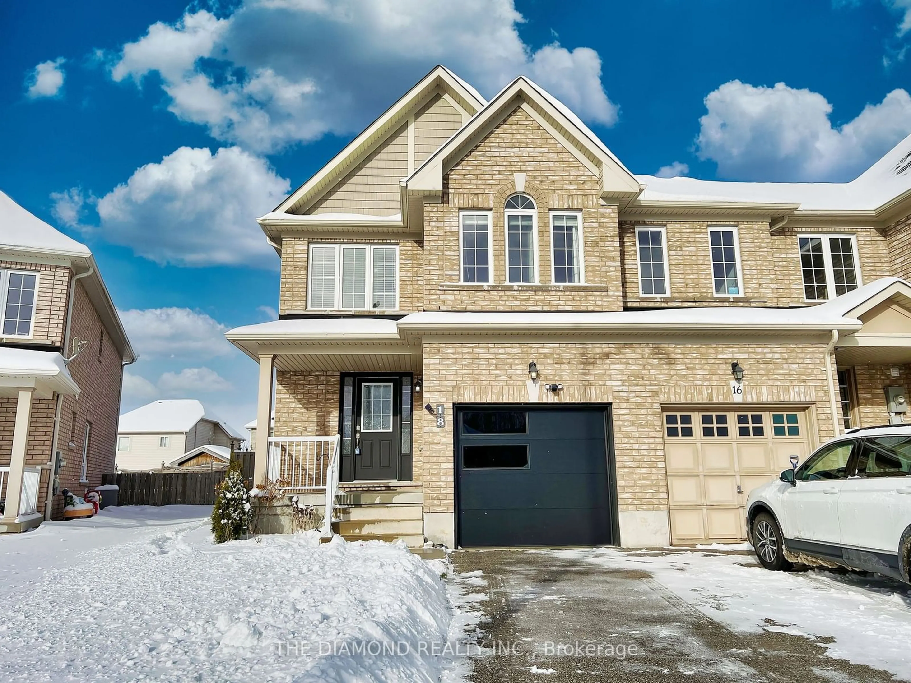 Home with brick exterior material, street for 18 Lancaster Crt, Barrie Ontario L4M 0G1