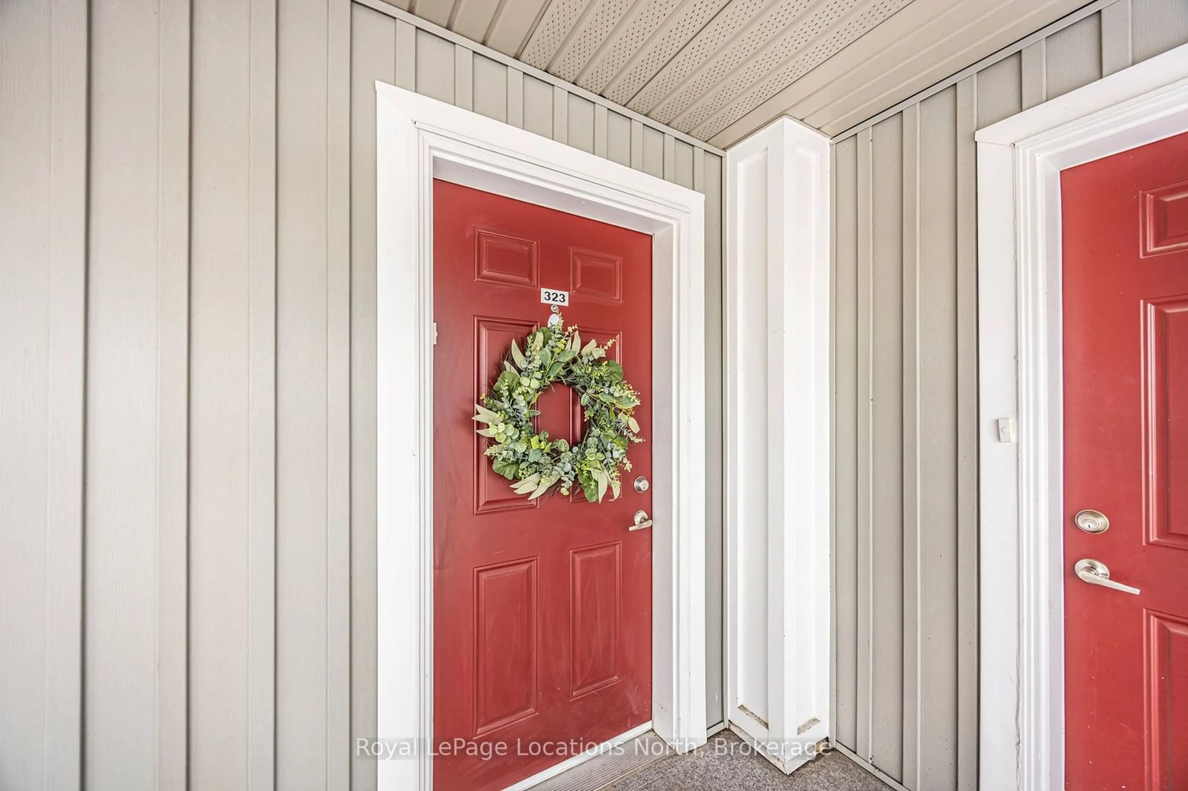 Indoor entryway for 60 Mulligan Lane #323, Wasaga Beach Ontario L9Z 0C5