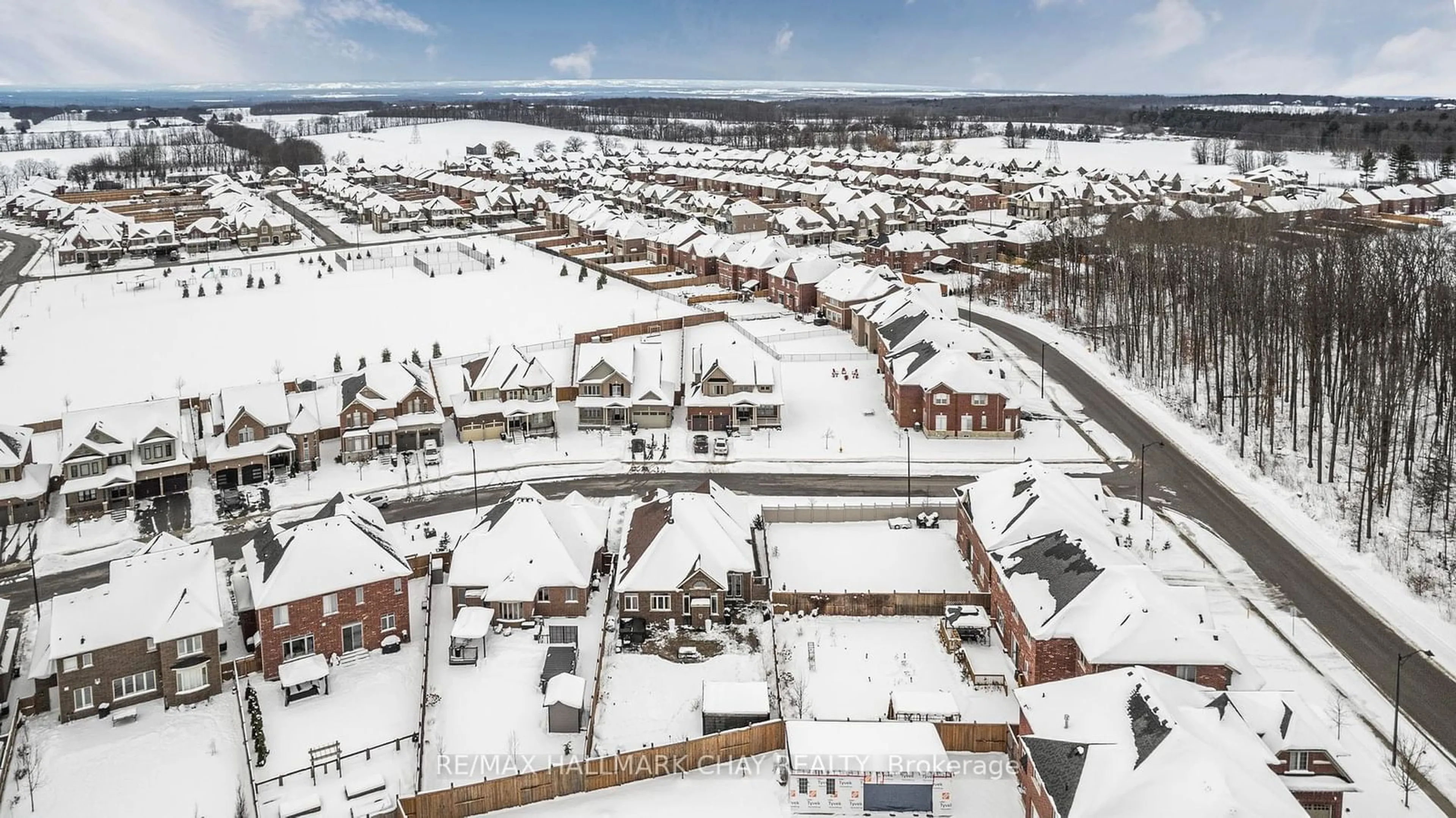 A pic from outside/outdoor area/front of a property/back of a property/a pic from drone, street for 96 Redmond Cres, Springwater Ontario L9X 1Z8