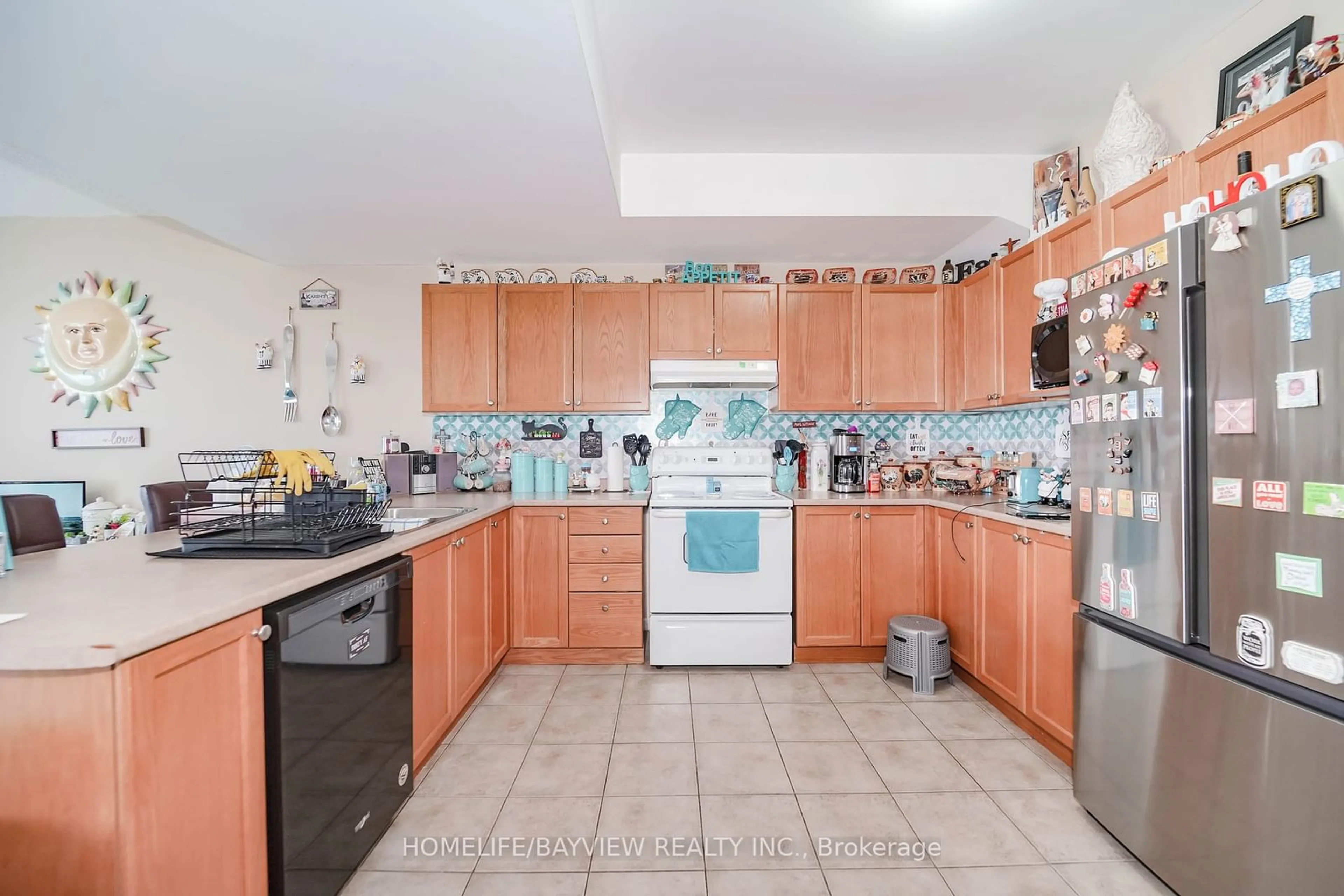 Standard kitchen, unknown for 353 EDGEHILL Dr, Barrie Ontario L4N 9X5