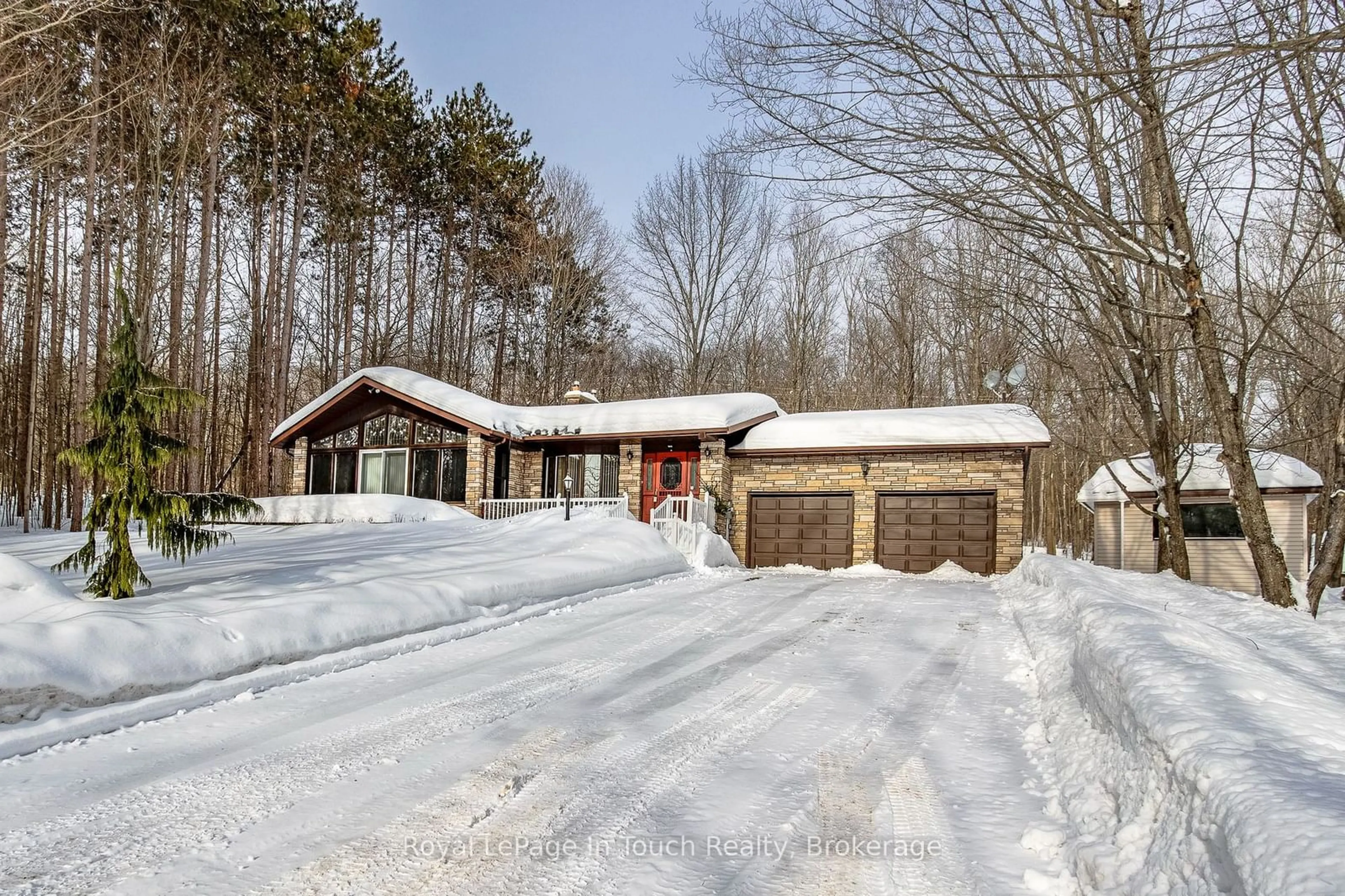 Home with brick exterior material, street for 61 BEAUFORT Cres, Tiny Ontario L9M 0B8