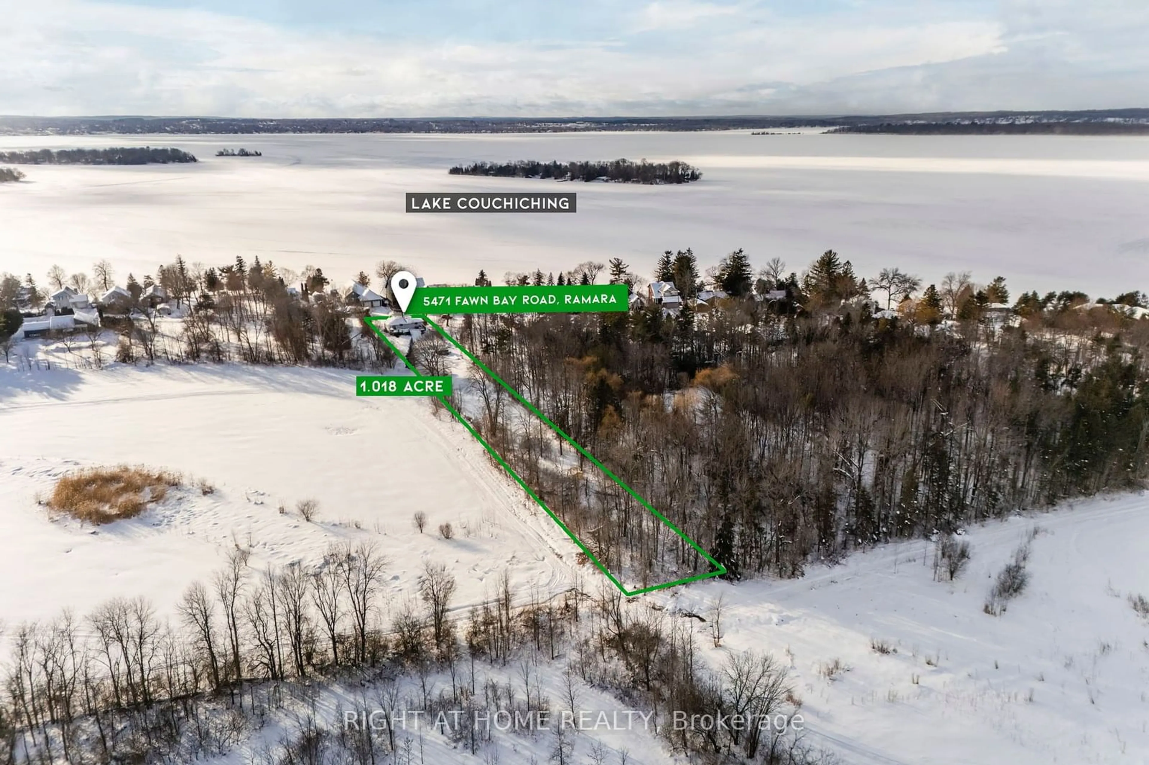 A pic from outside/outdoor area/front of a property/back of a property/a pic from drone, water/lake/river/ocean view for 5471 Fawn Bay Rd, Ramara Ontario L3V 6H6