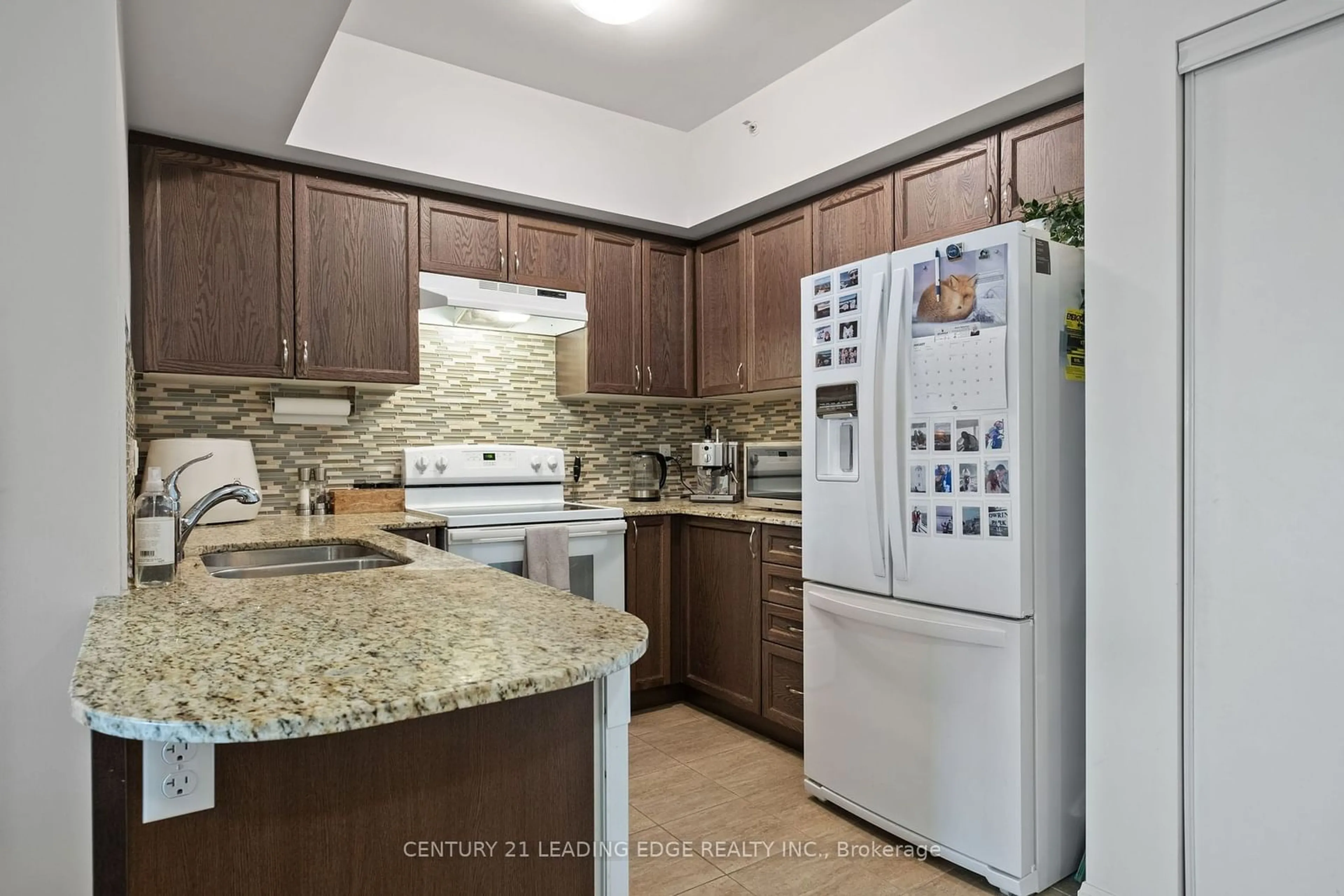 Standard kitchen, ceramic/tile floor for 302 Essa Rd #410, Barrie Ontario L9J 0H3