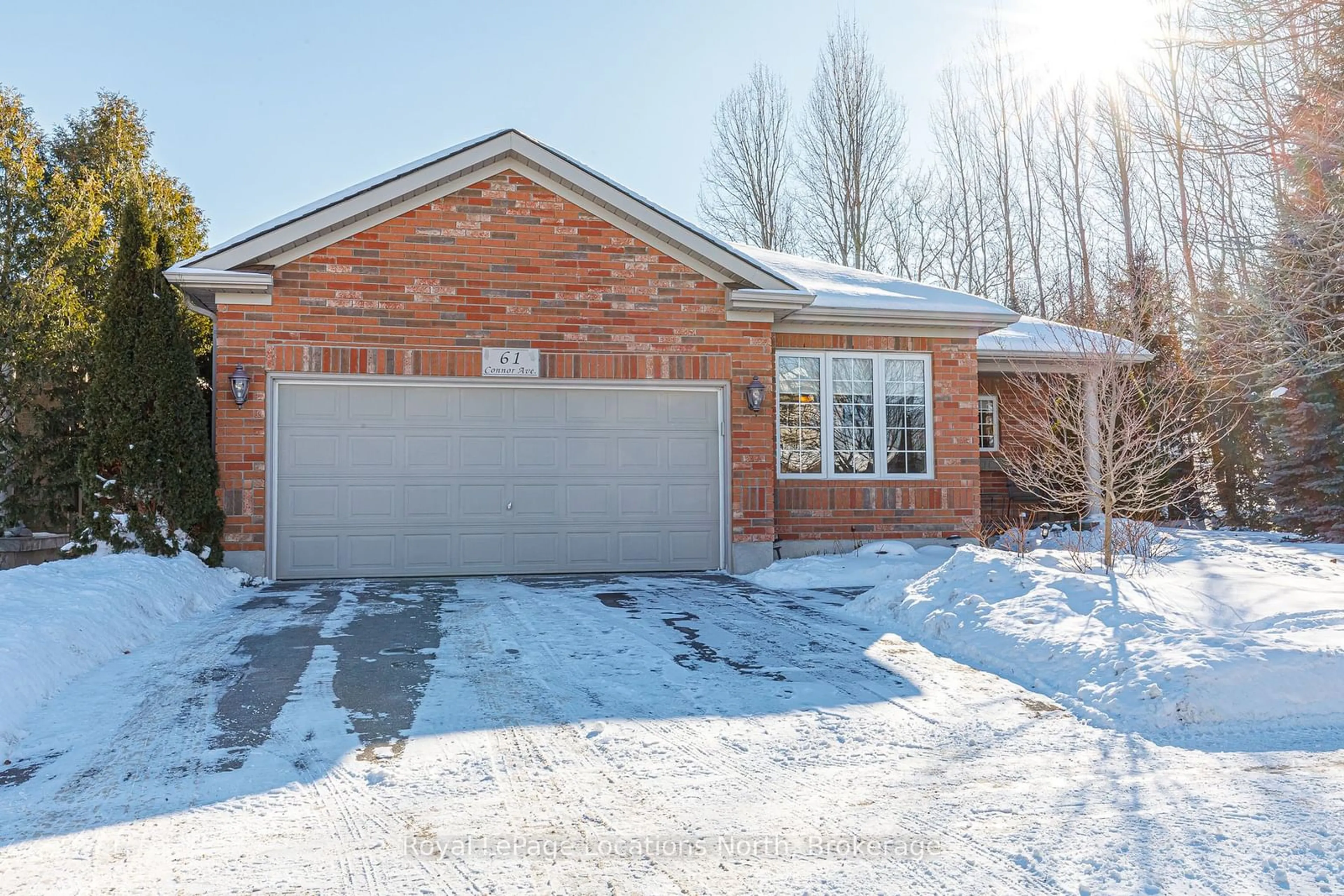 Home with brick exterior material, street for 61 Connor Ave, Collingwood Ontario L9Y 5K7