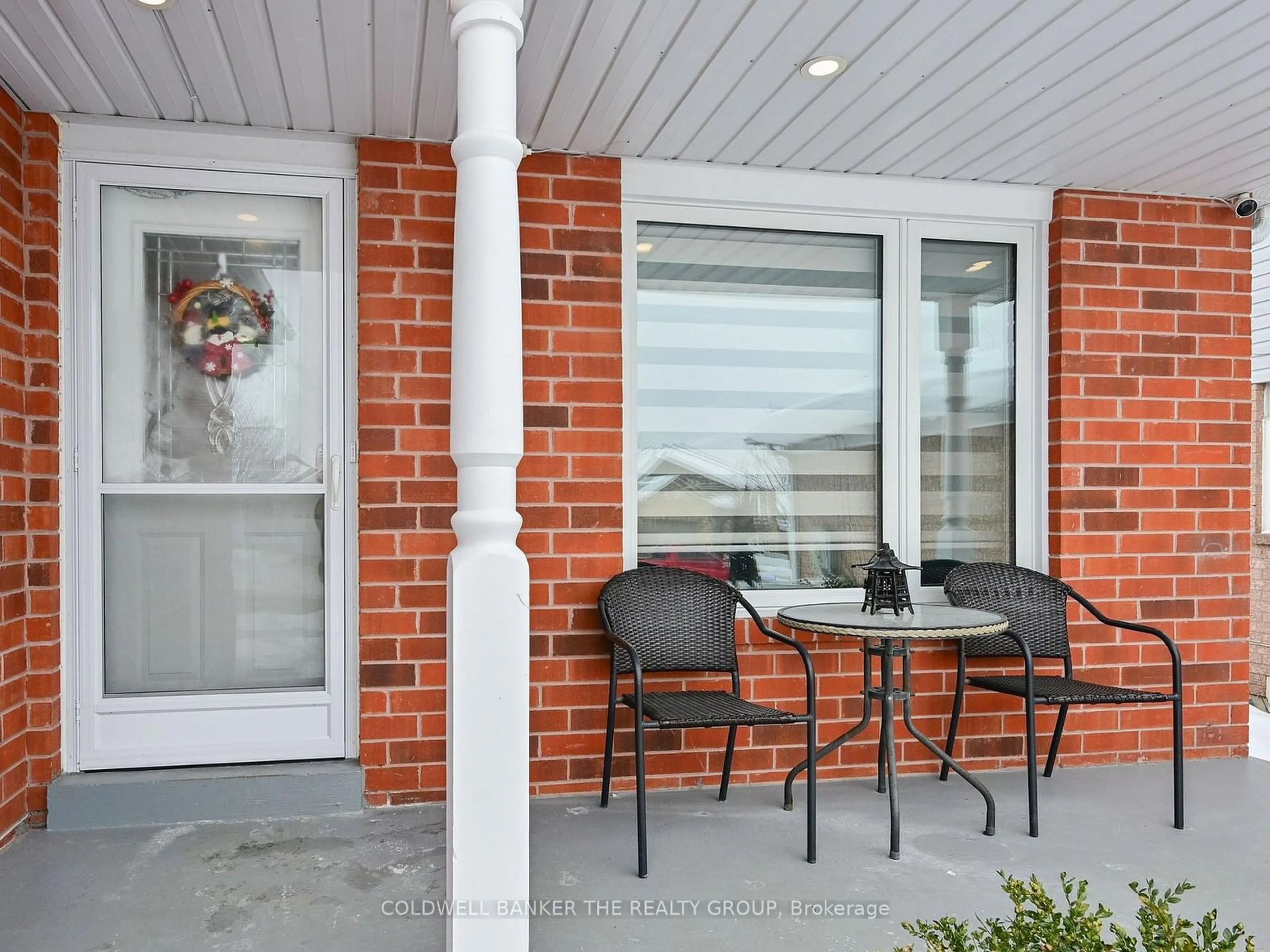 Patio, street for 60 DRAPER Cres, Barrie Ontario L4N 6B1