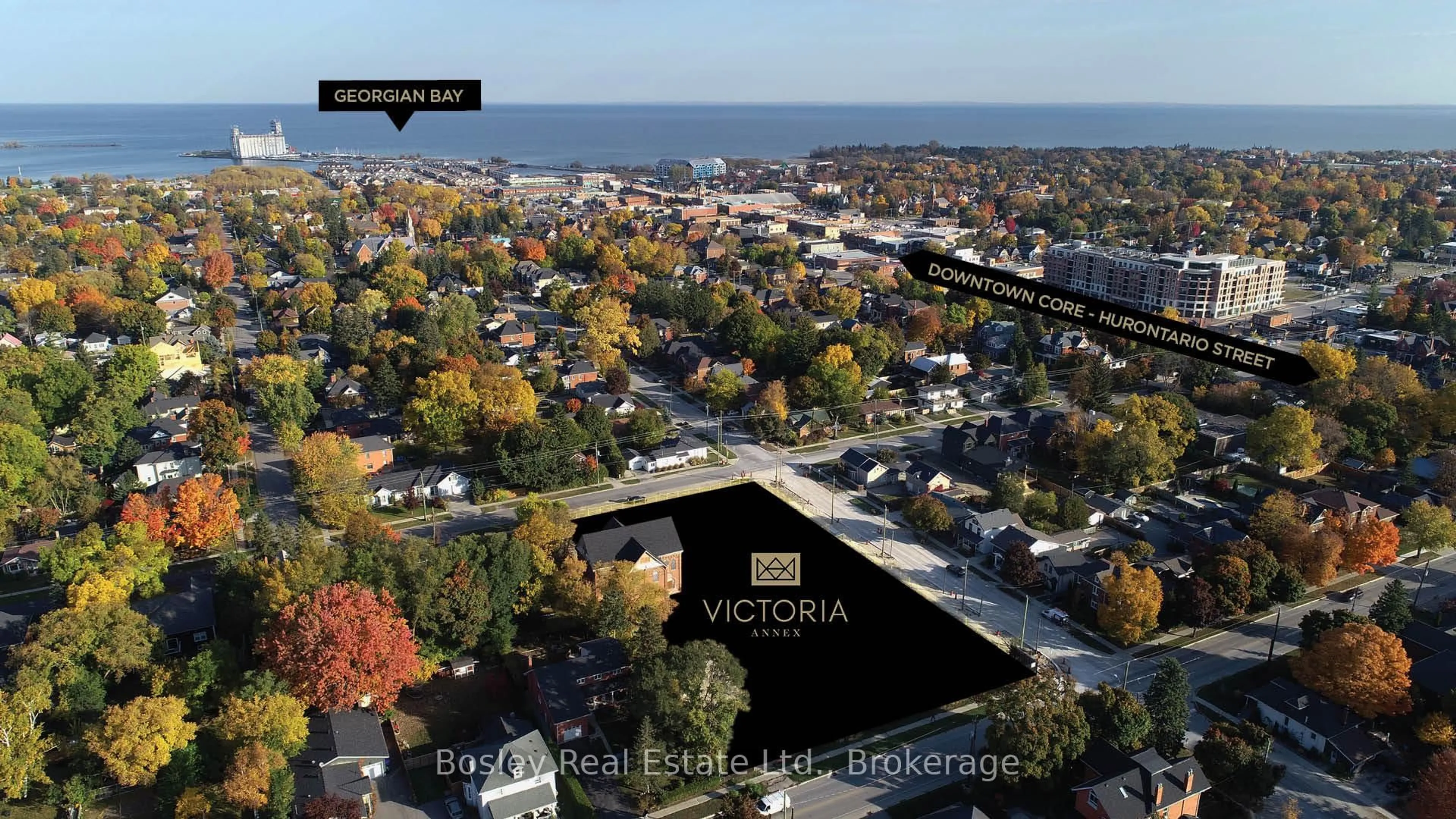 A pic from outside/outdoor area/front of a property/back of a property/a pic from drone, city buildings view from balcony for 400 Maple St #Lot 8 L, Collingwood Ontario L9Y 2R7