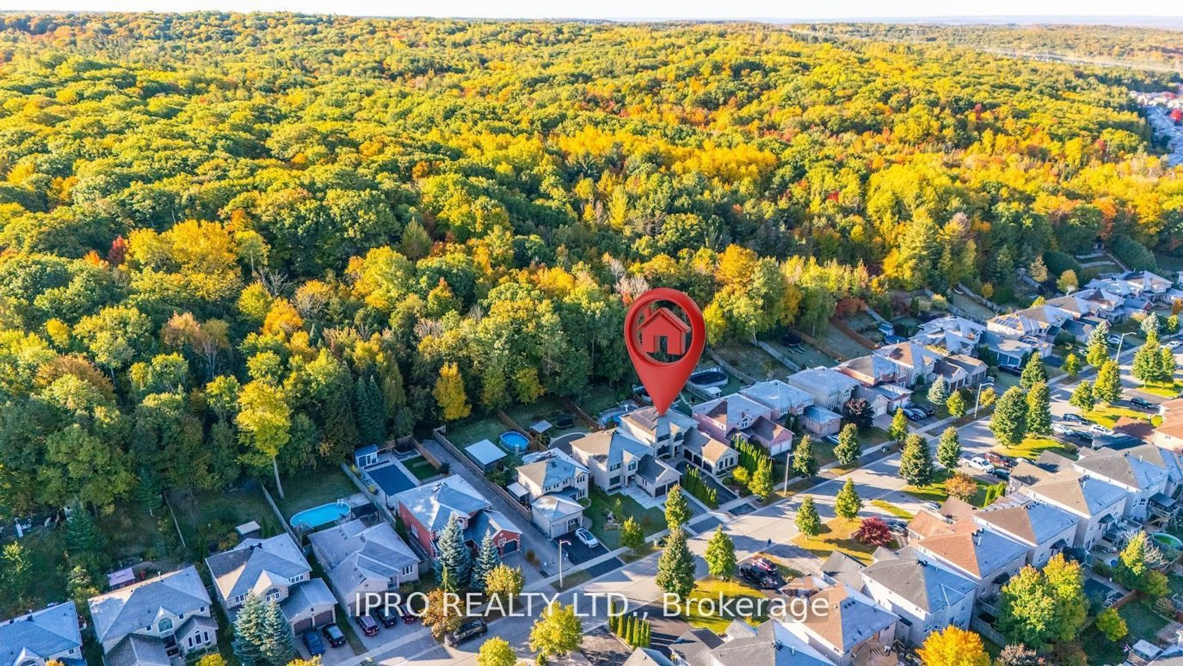 A pic from outside/outdoor area/front of a property/back of a property/a pic from drone, unknown for 23 Grants Way, Barrie Ontario L4N 0J4