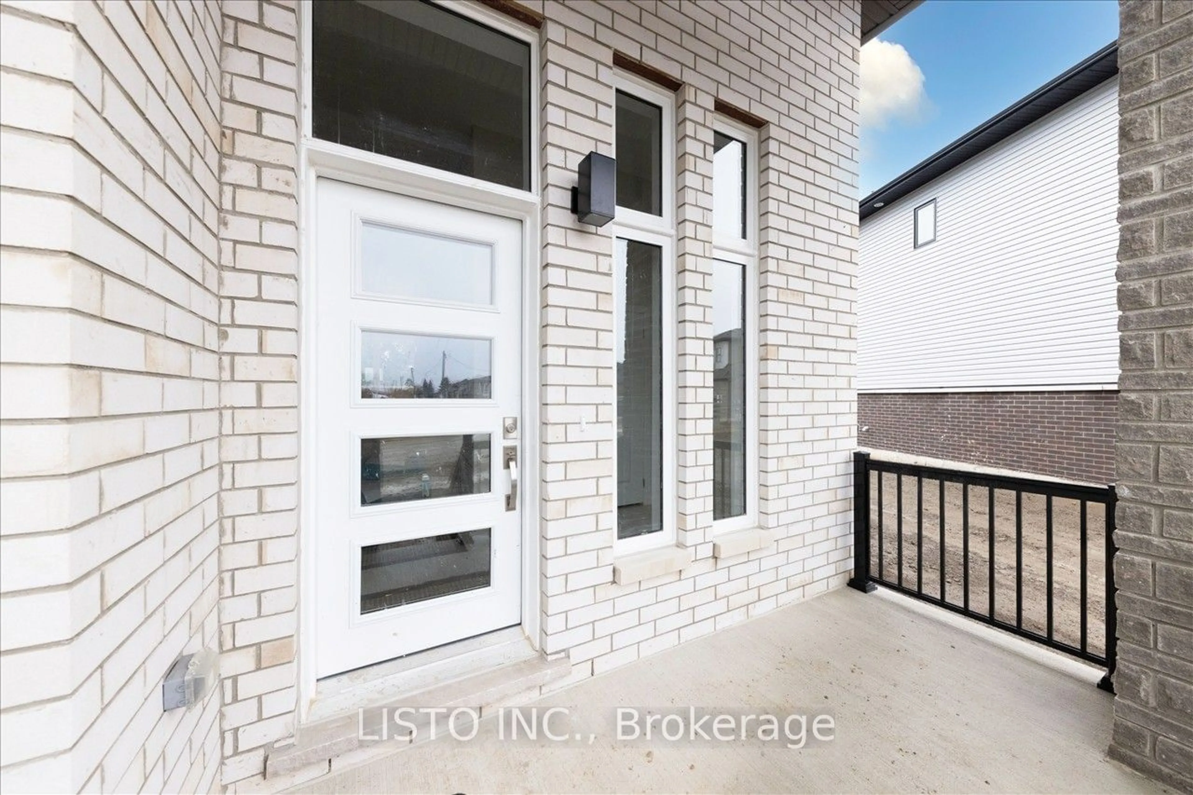 Home with brick exterior material, street for 3763 Sunbank Cres, Severn Ontario L3V 8N2