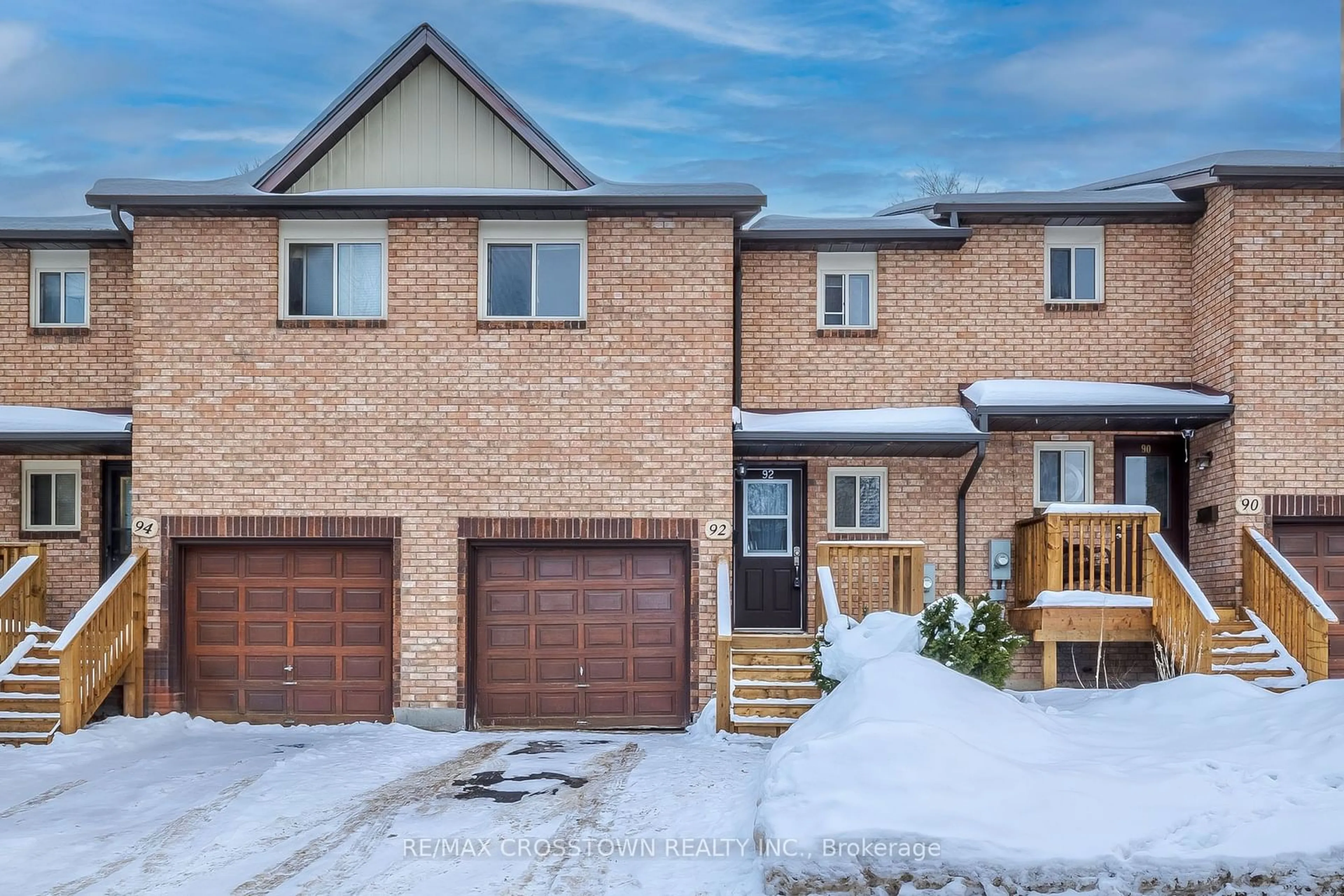 Home with brick exterior material, street for 92 LOGGERS RUN, Barrie Ontario L4N 6W8