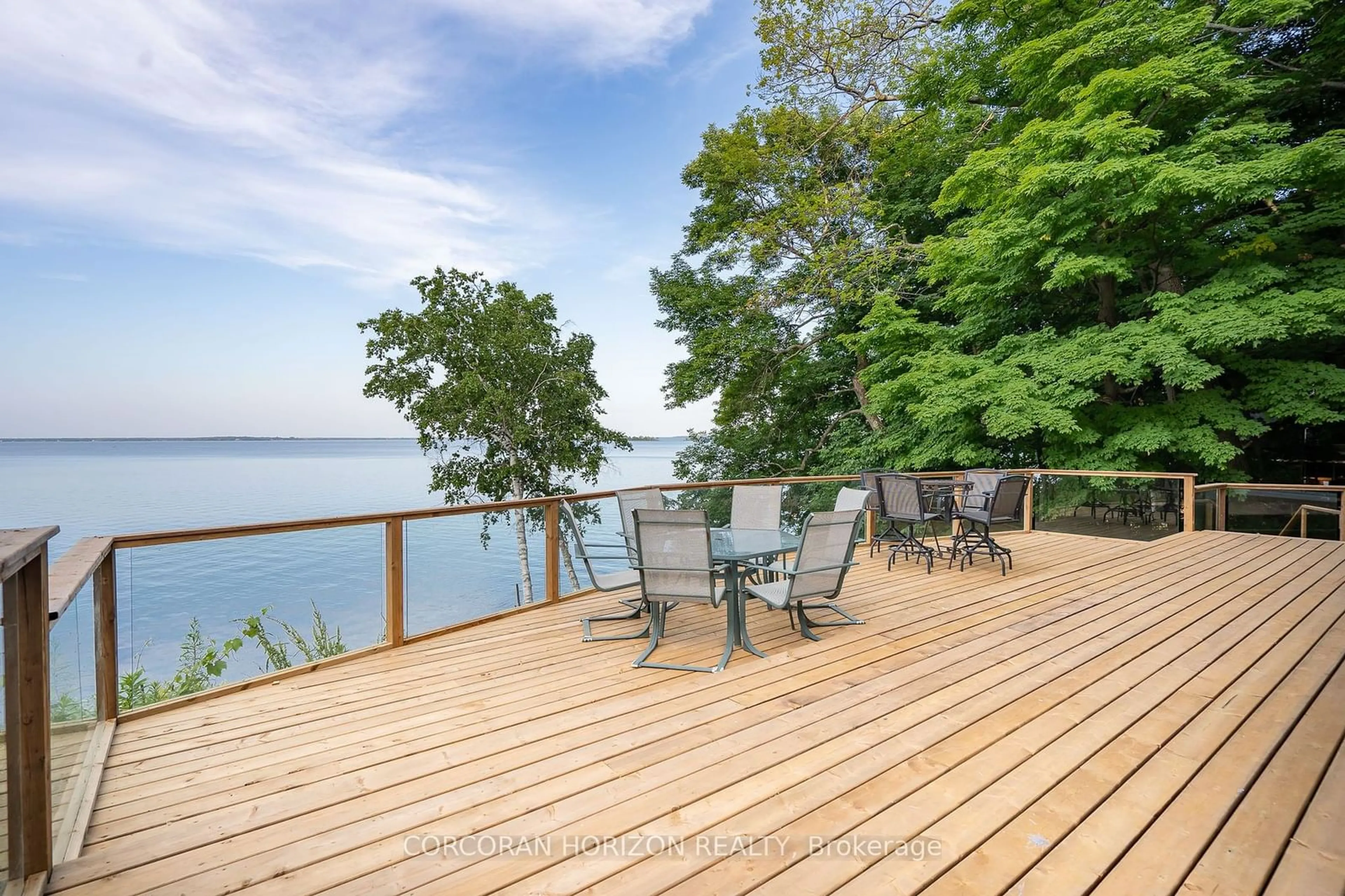 Patio, water/lake/river/ocean view for 77 MCARTHUR Dr, Penetanguishene Ontario L9M 1X3