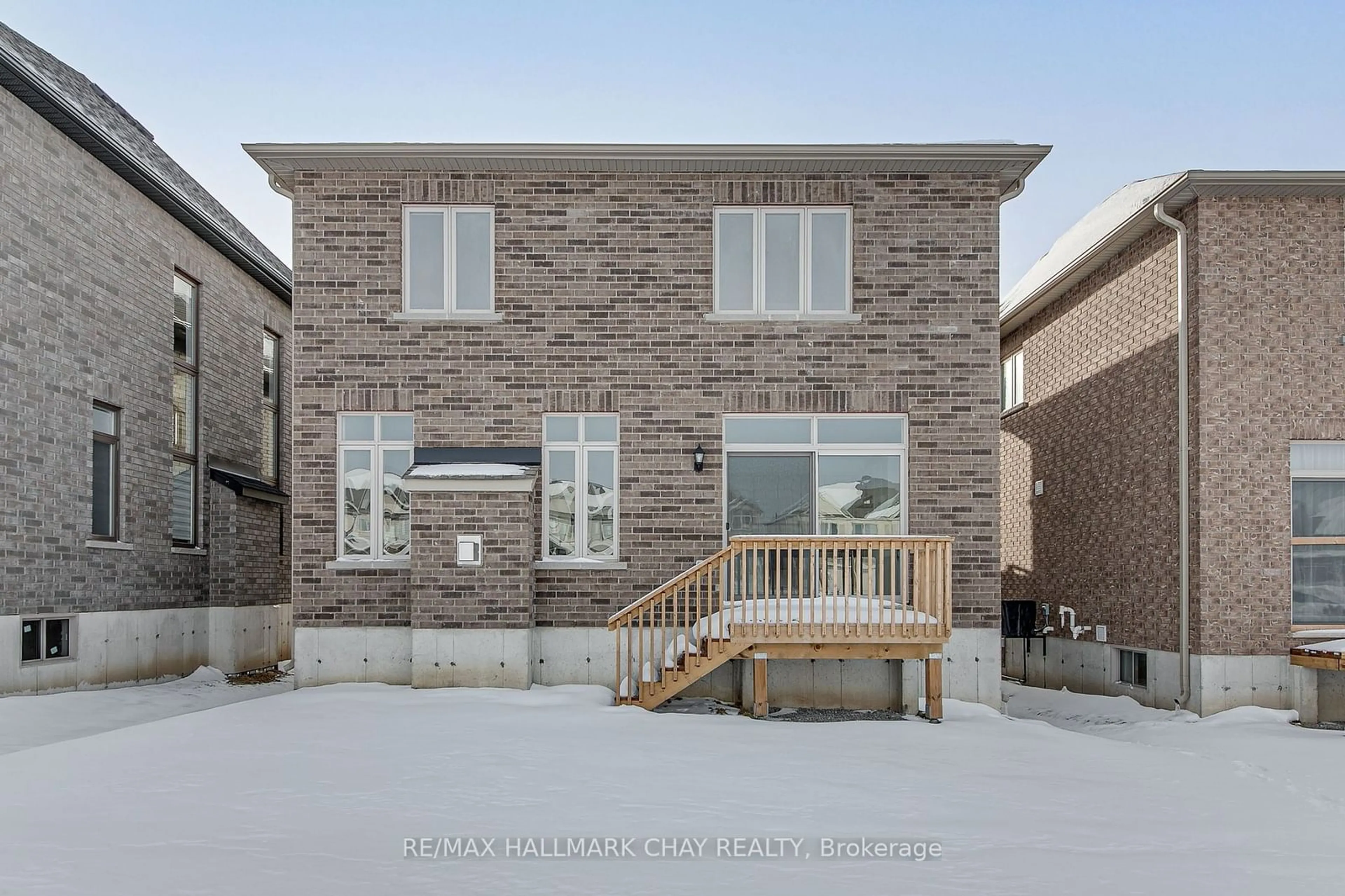 Home with brick exterior material, building for 11 Copperhill Hts, Barrie Ontario L9J 0L1