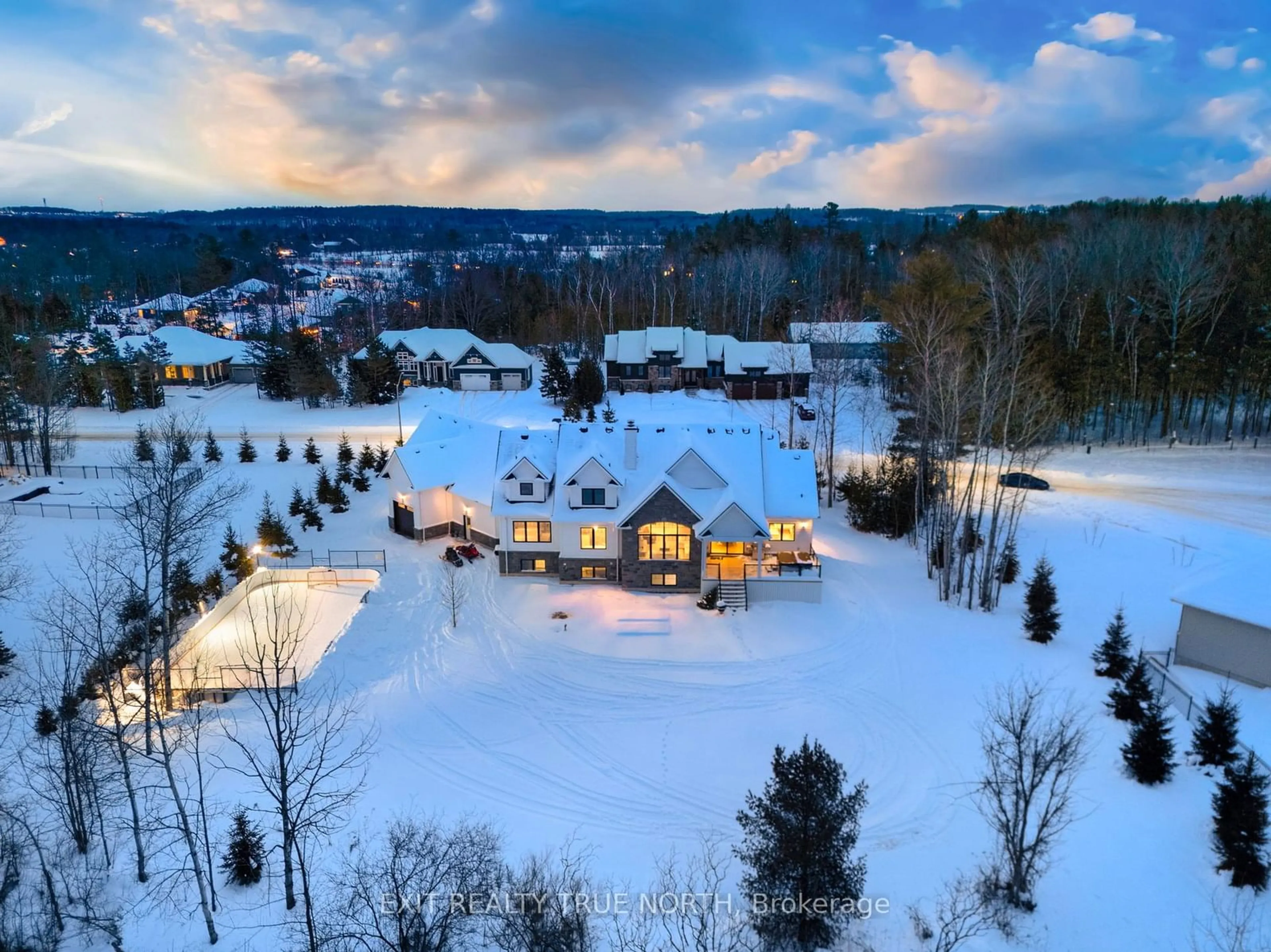 A pic from outside/outdoor area/front of a property/back of a property/a pic from drone, mountain view for 2084 Birkeshire Woods Lane, Severn Ontario L3V 0E8