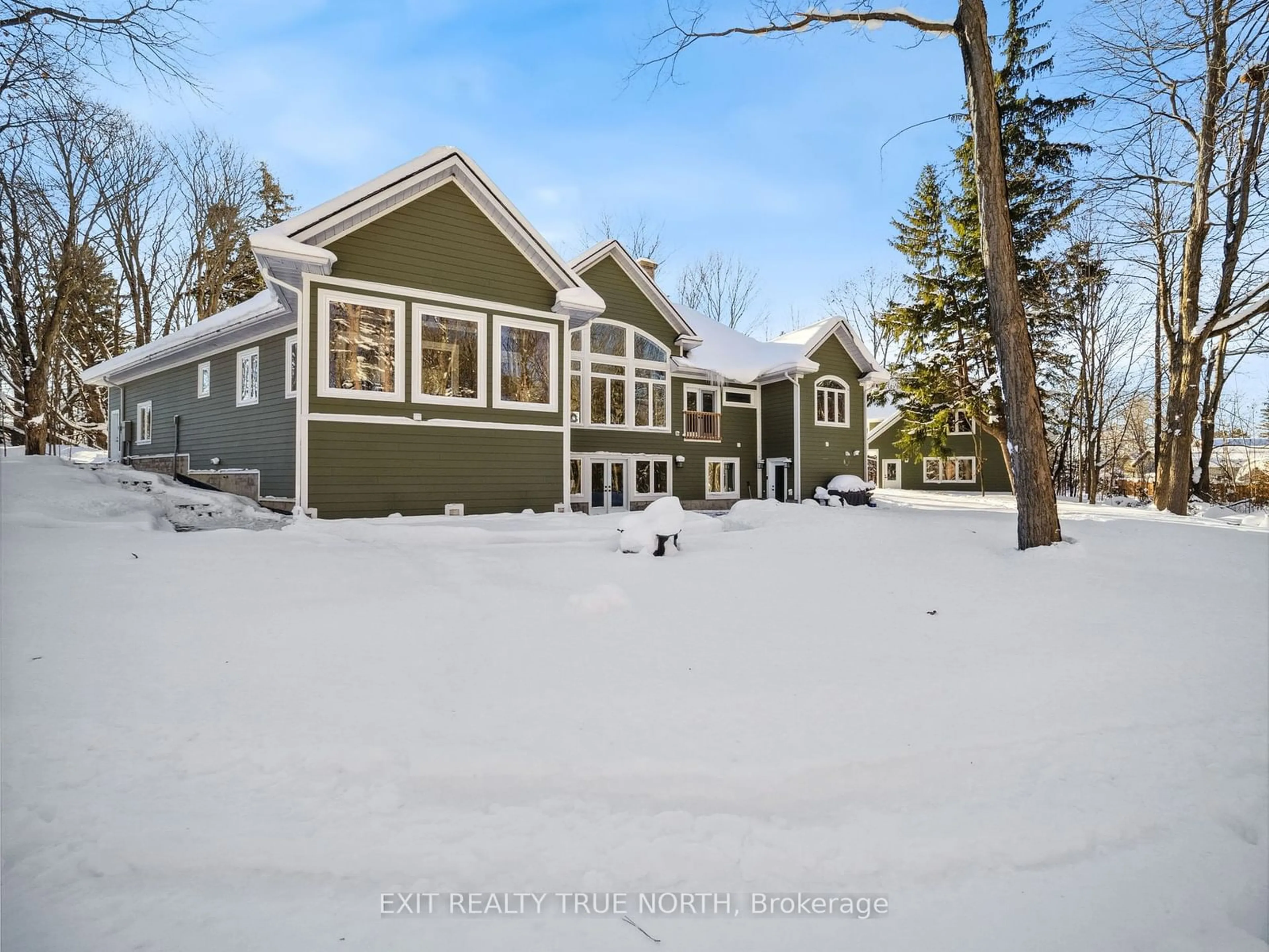 A pic from outside/outdoor area/front of a property/back of a property/a pic from drone, unknown for 143 Bass Line, Oro-Medonte Ontario L3V 0J9