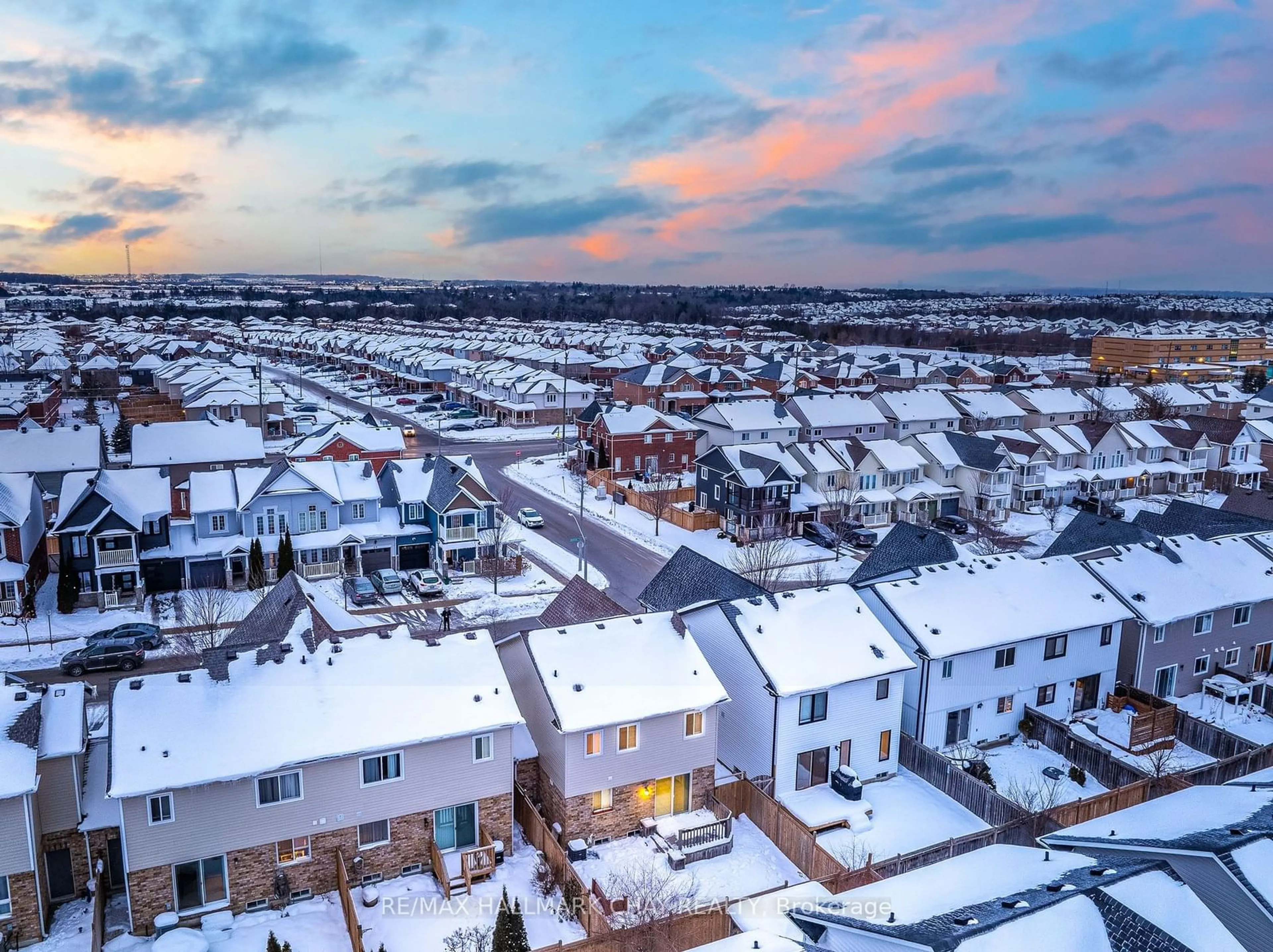 A pic from outside/outdoor area/front of a property/back of a property/a pic from drone, unknown for 45 Succession Cres, Barrie Ontario L4M 7G4