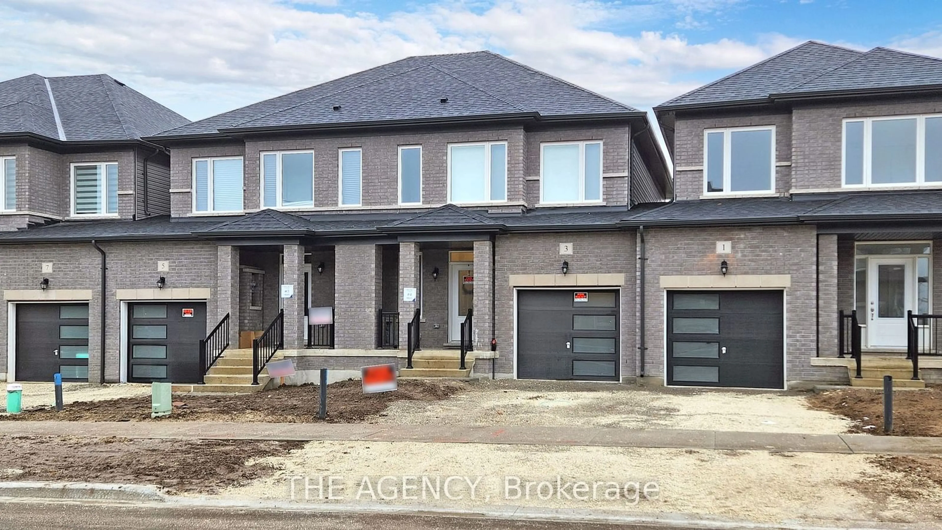 Home with brick exterior material, street for 3 Lisa St, Wasaga Beach Ontario L9Z 0K9