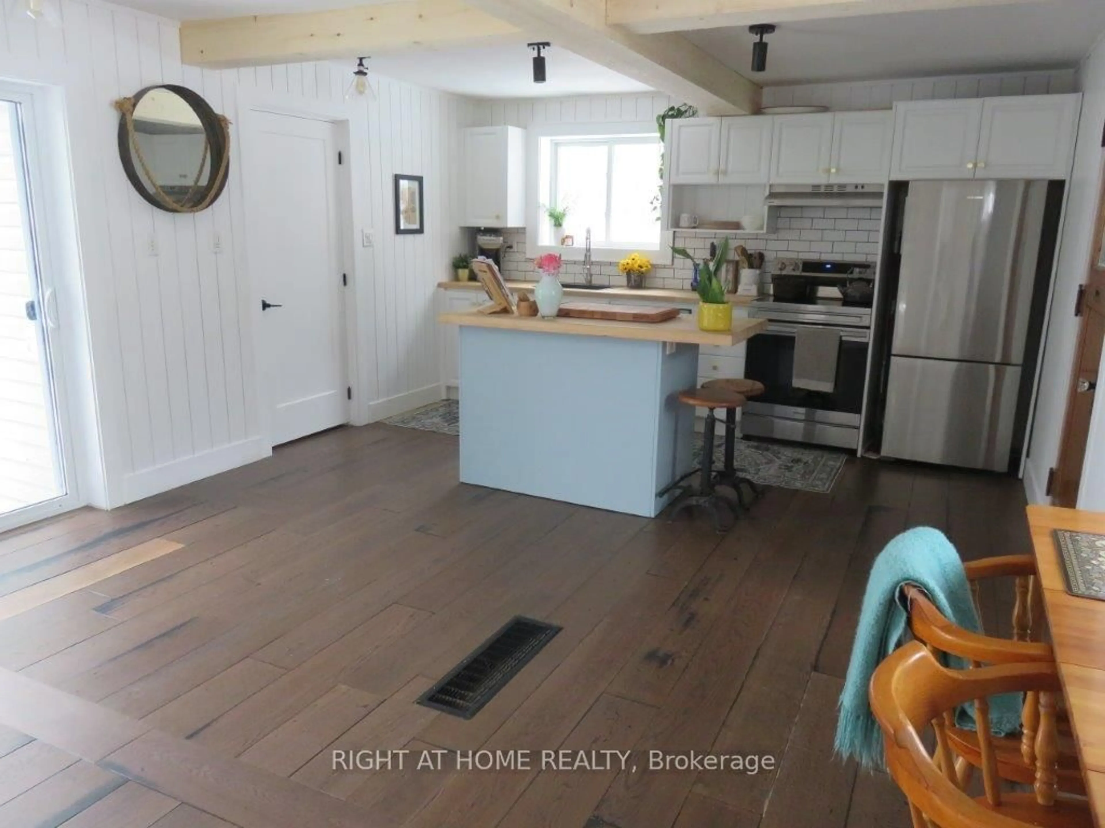 Open concept kitchen, unknown for 12879 County 16 Rd, Severn Ontario L0K 2C0