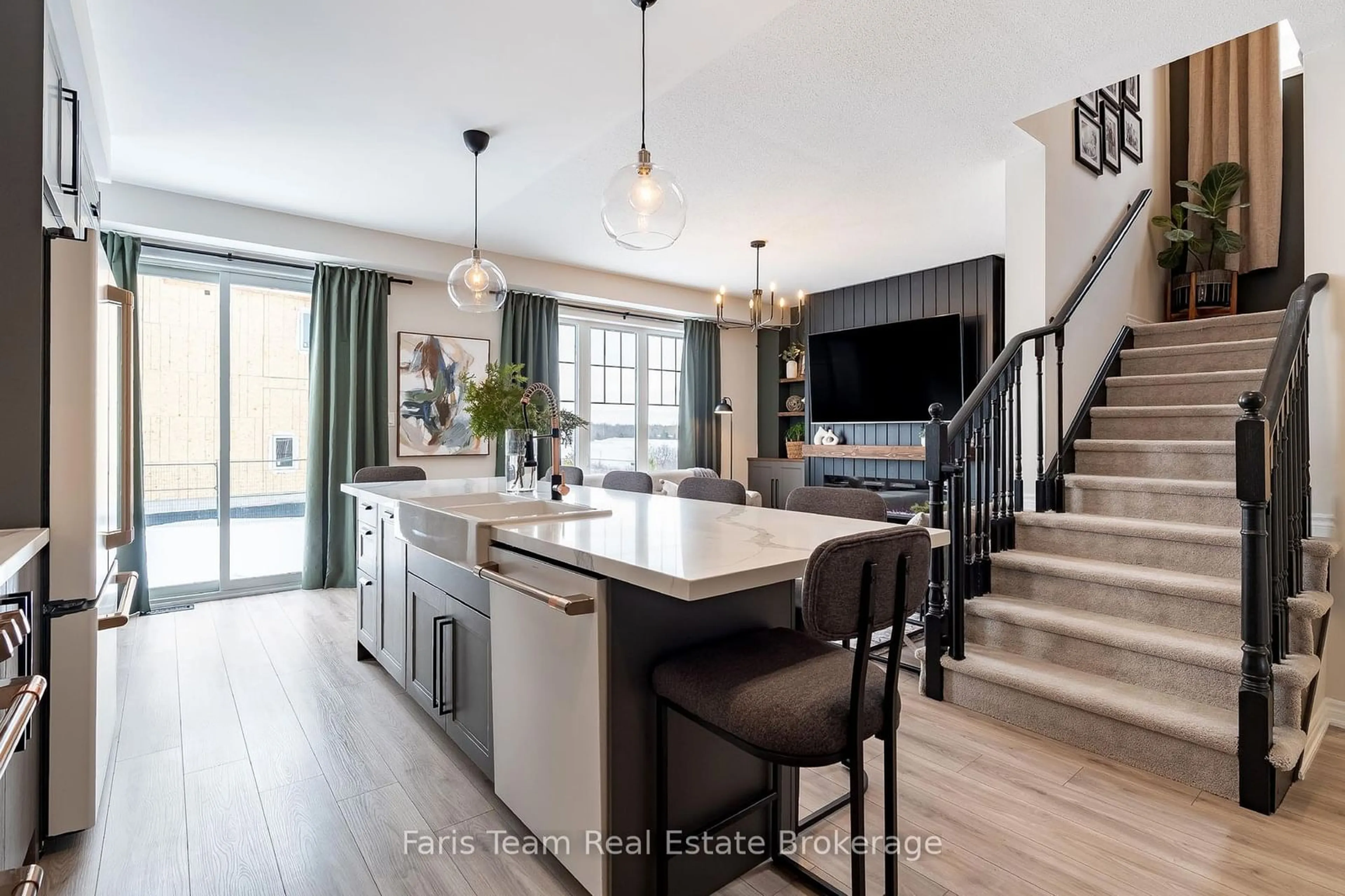 Open concept kitchen, unknown for 2 Shapira Ave, Wasaga Beach Ontario L9Z 0K2