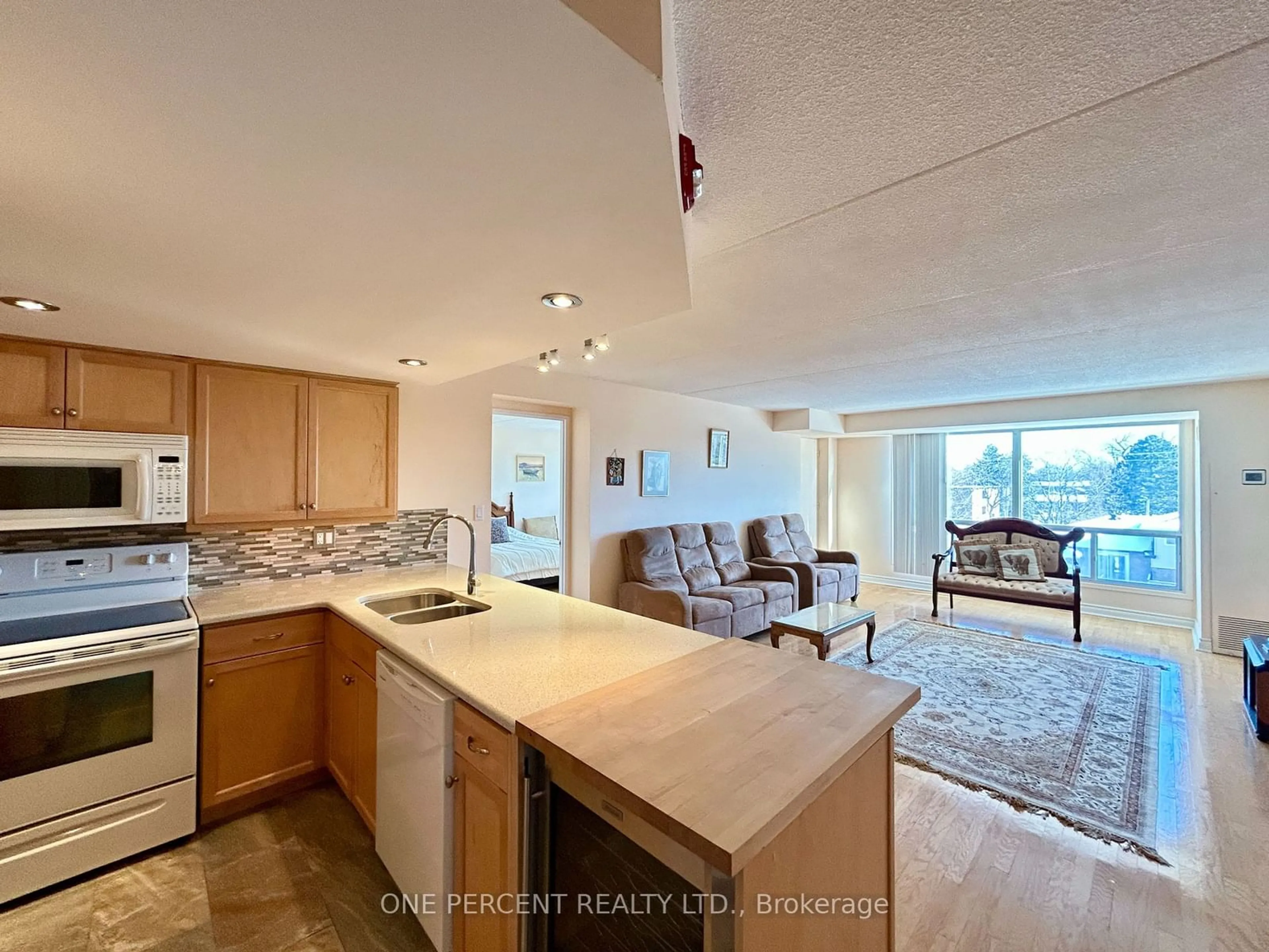 Open concept kitchen, unknown for 172 Eighth St #310, Collingwood Ontario L9Y 4T2