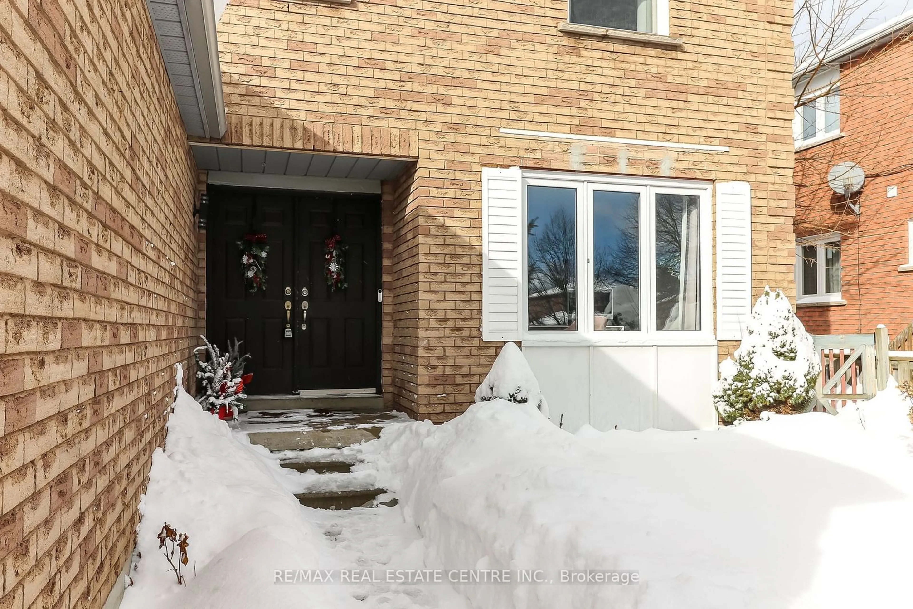 Unknown for 22 Meadowlark Rd, Barrie Ontario L4M 6C8