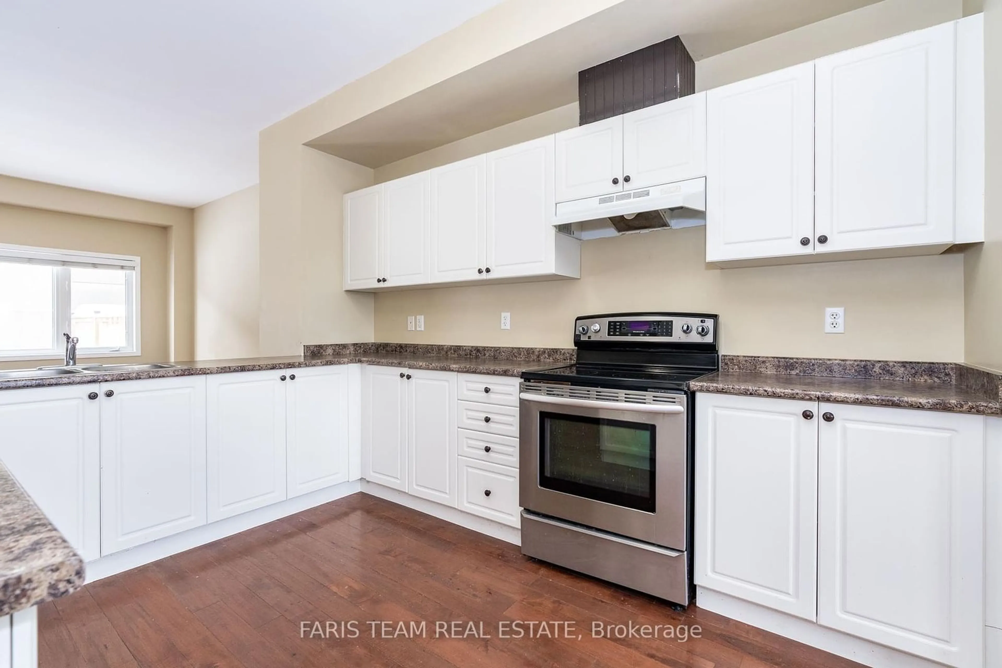 Standard kitchen, unknown for 175 Stanley St #8, Barrie Ontario L4M 0G2