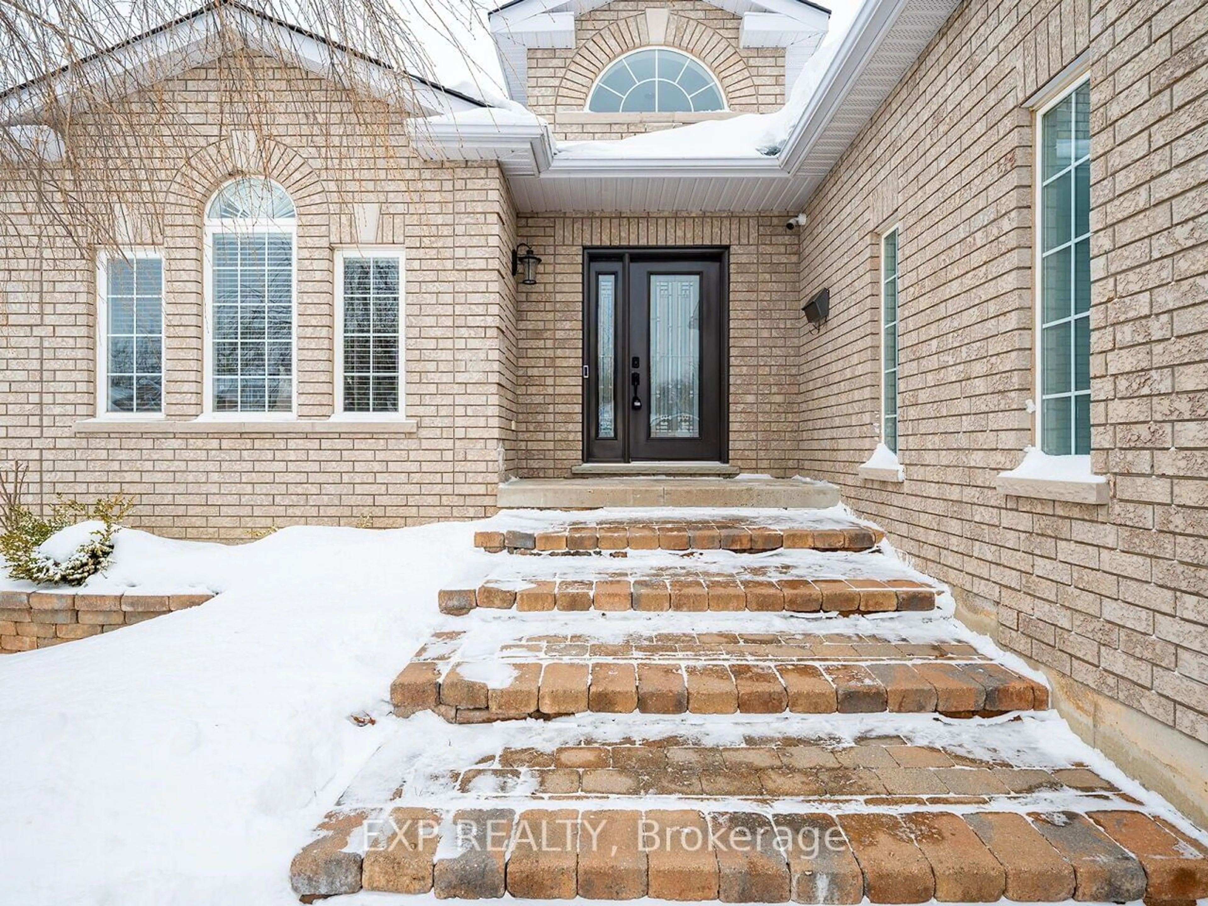 Indoor entryway for 84 Sproule Dr, Barrie Ontario L4N 0W6