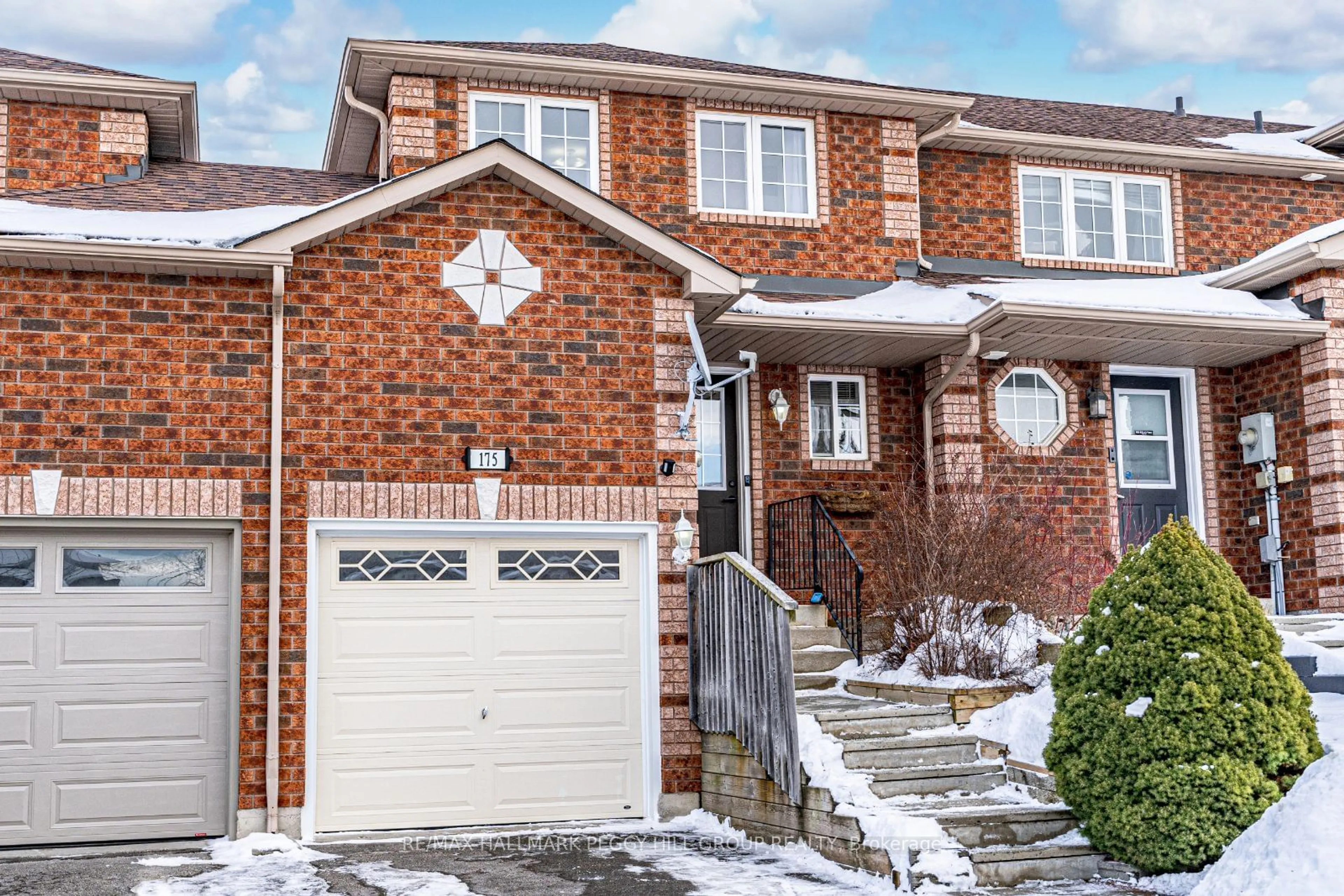 Home with brick exterior material, street for 175 Courtney Cres, Barrie Ontario L4N 5T1