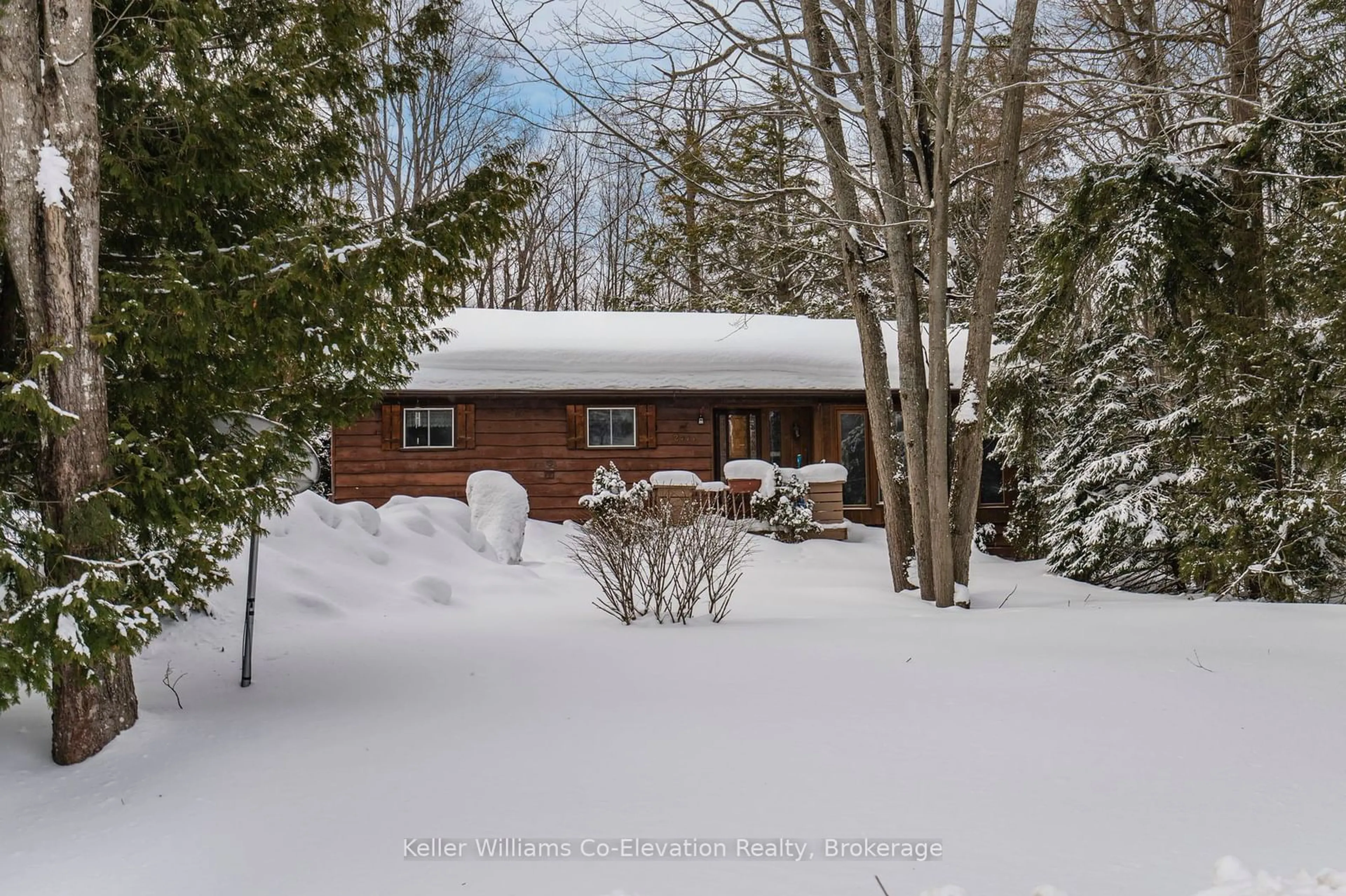 A pic from outside/outdoor area/front of a property/back of a property/a pic from drone, street for 2444 Champlain Rd, Tiny Ontario L9M 0C3