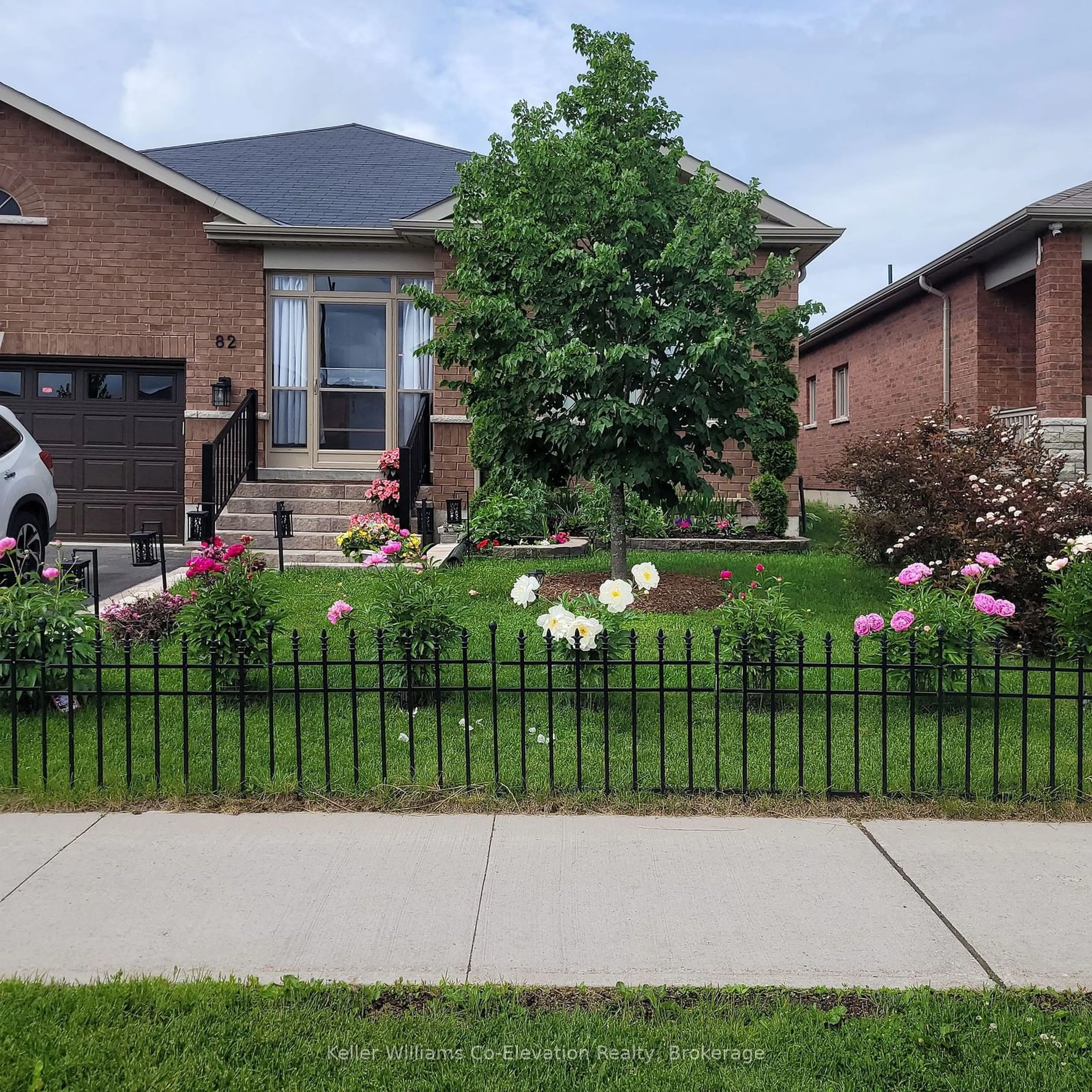 Home with brick exterior material, street for 82 Bellisle Rd, Penetanguishene Ontario L9M 0V6