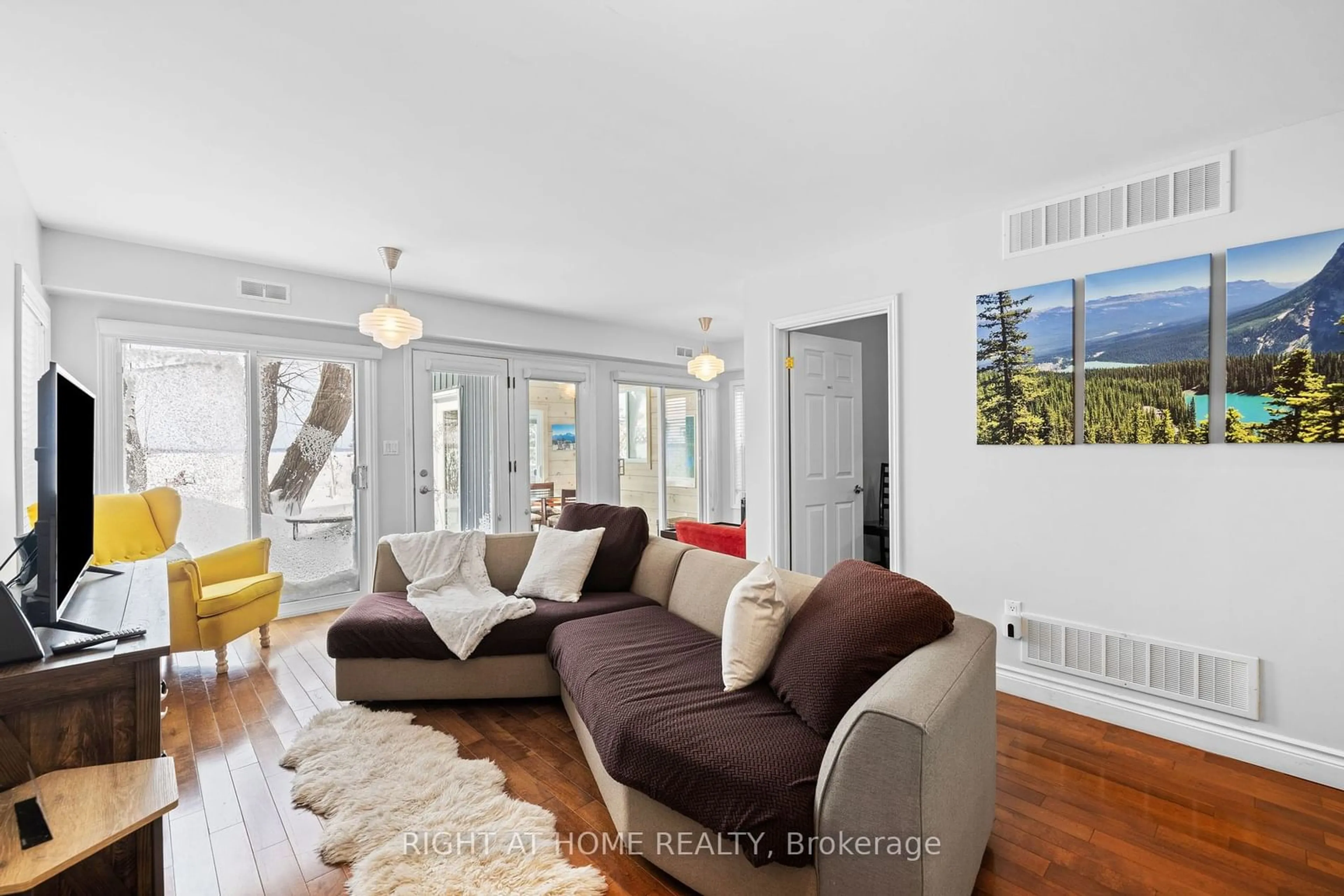 Living room with furniture, unknown for 14 LONG POINT Rd, Tay Ontario L0K 2C0